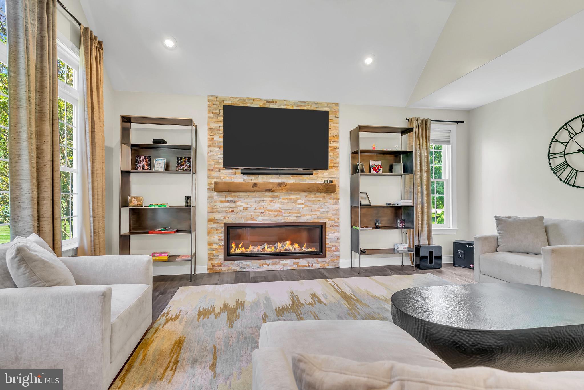CHANTILLY FARM - Residential