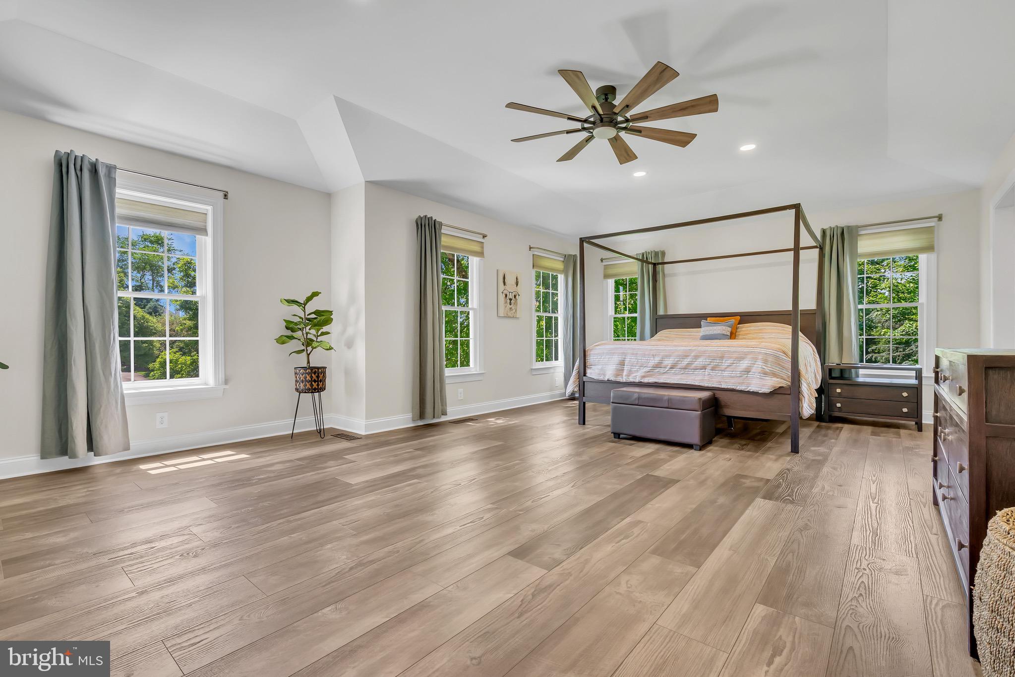 CHANTILLY FARM - Residential