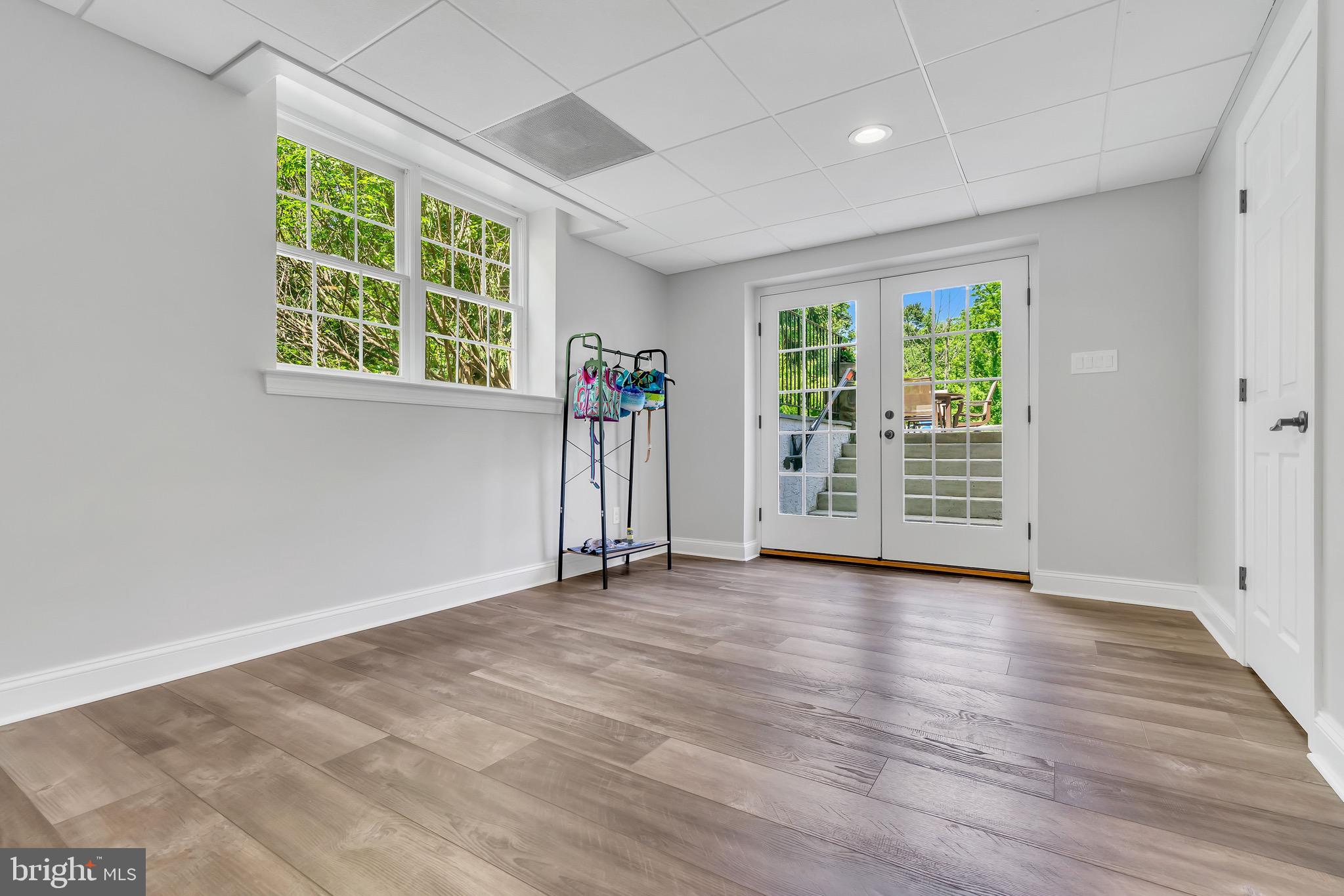CHANTILLY FARM - Residential