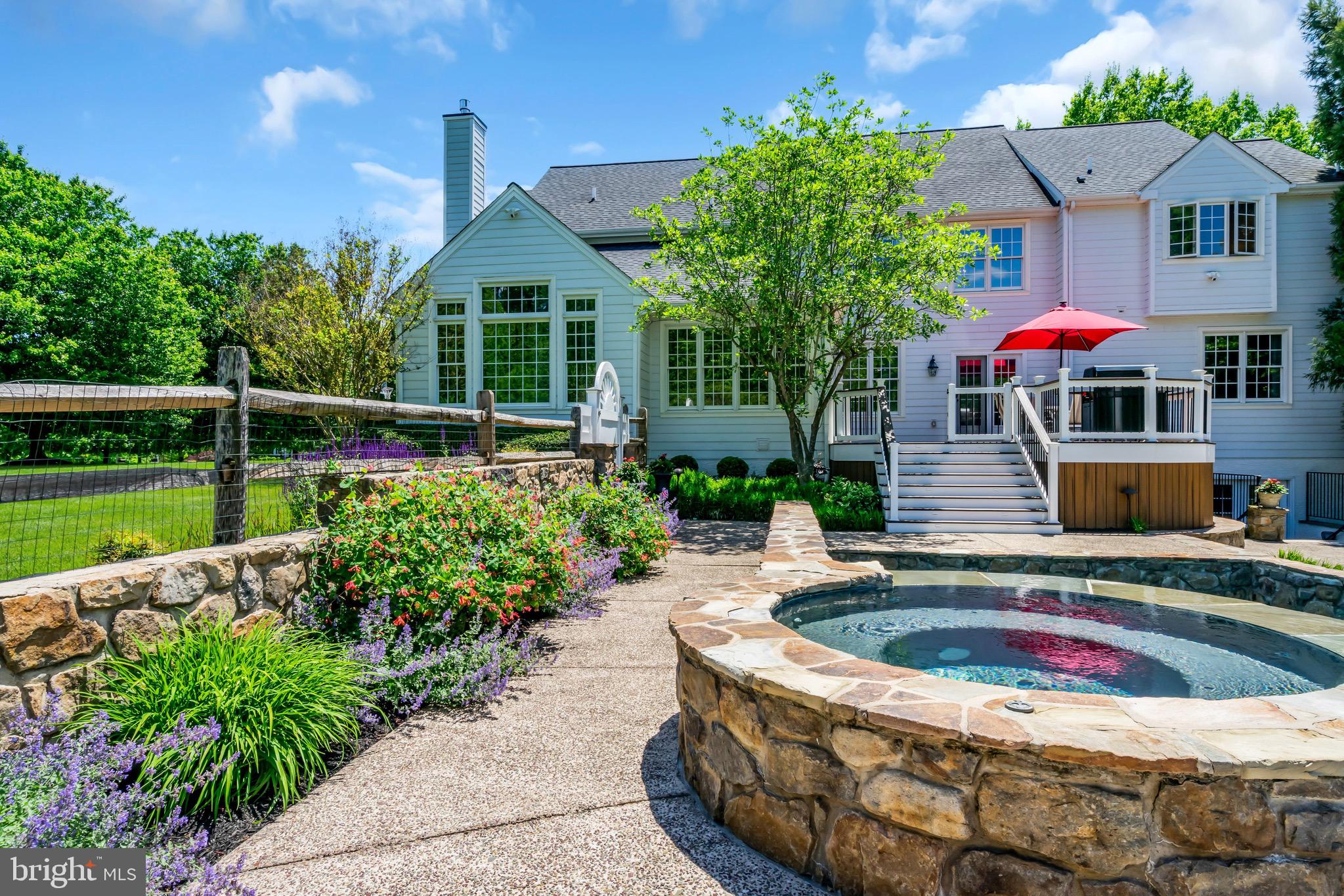 CHANTILLY FARM - Residential