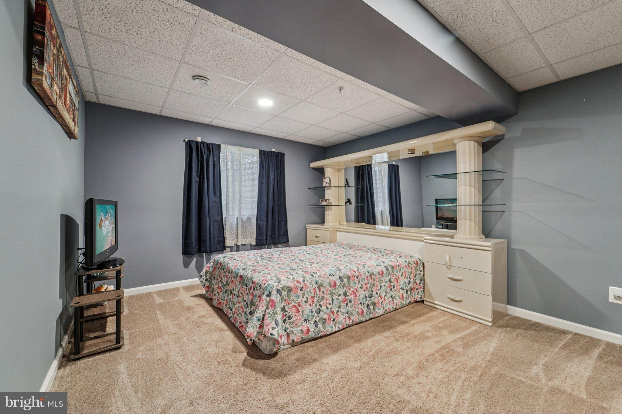 SIGNATURE CLUB AT GREENVIEW - Residential