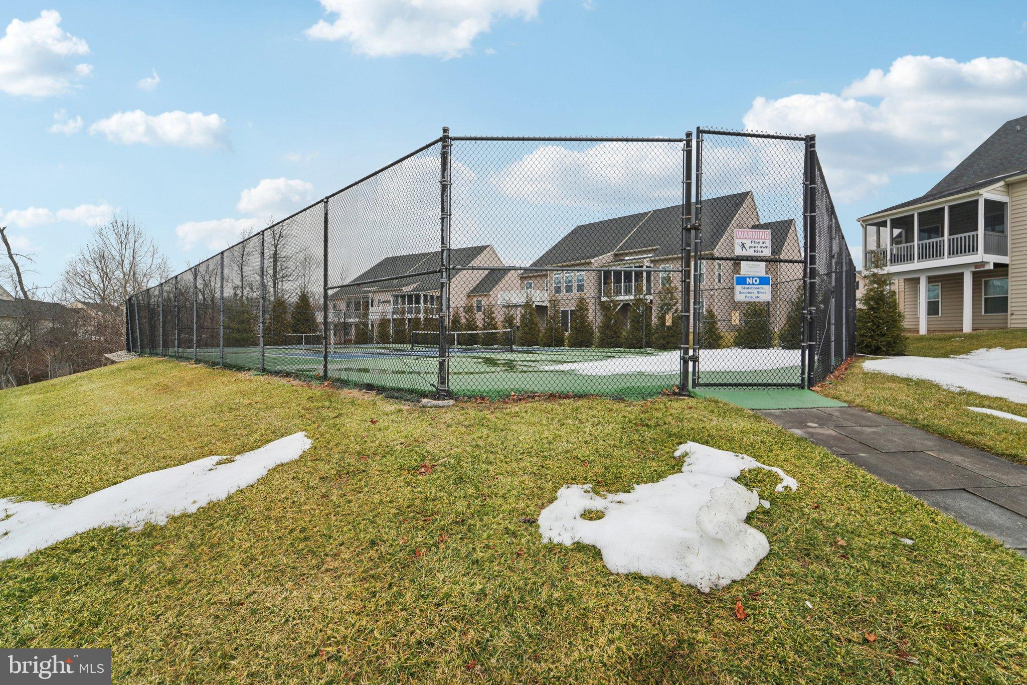 SIGNATURE CLUB AT GREENVIEW - Residential