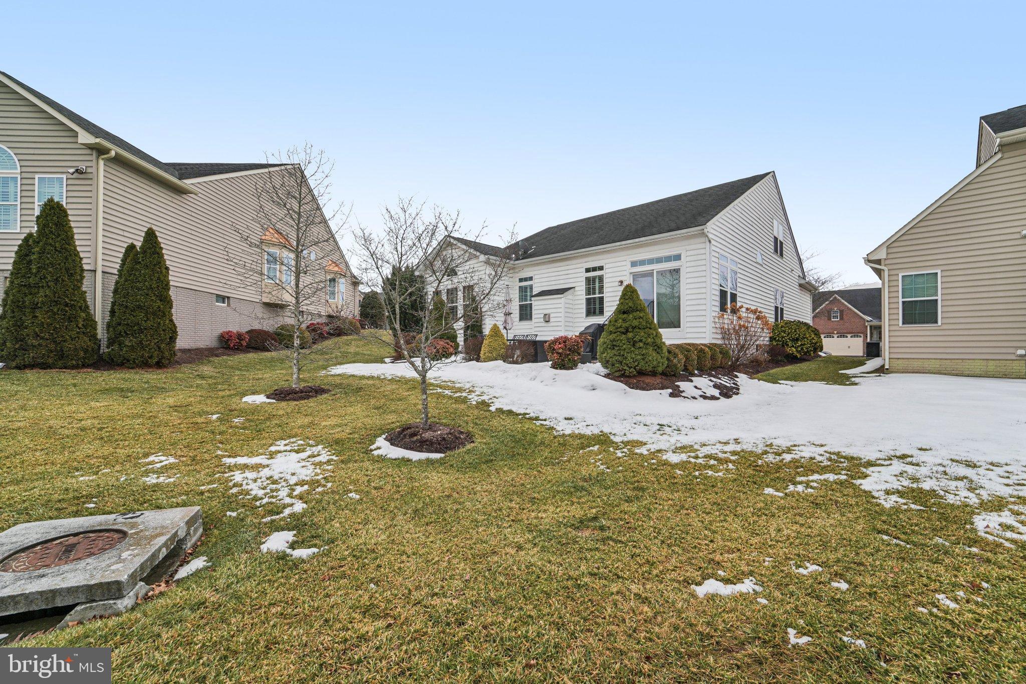 SIGNATURE CLUB AT GREENVIEW - Residential