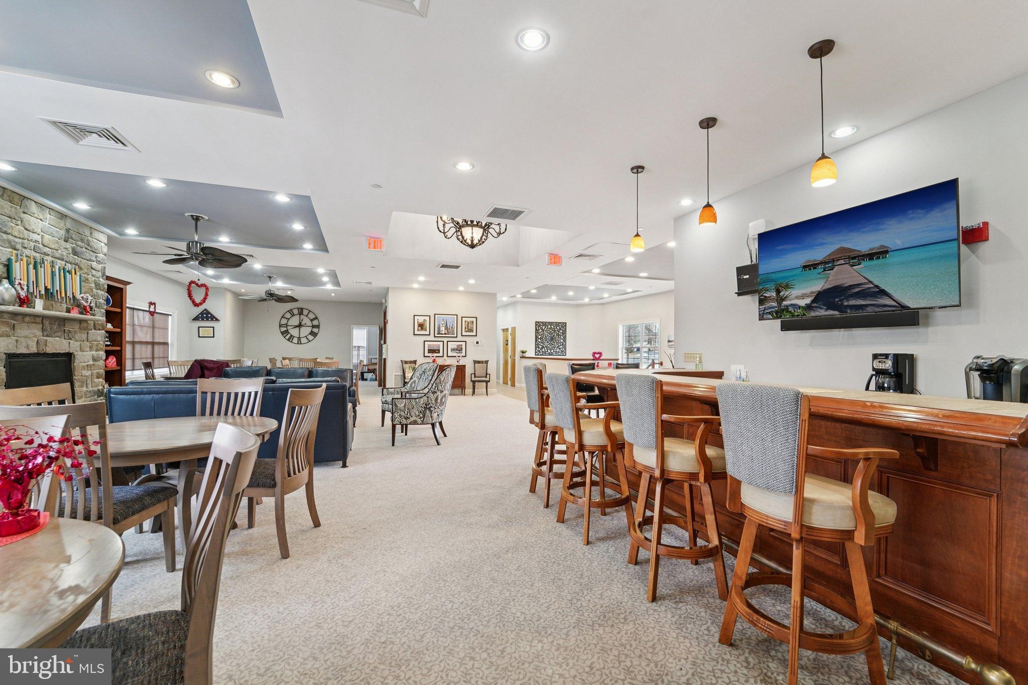 SIGNATURE CLUB AT GREENVIEW - Residential