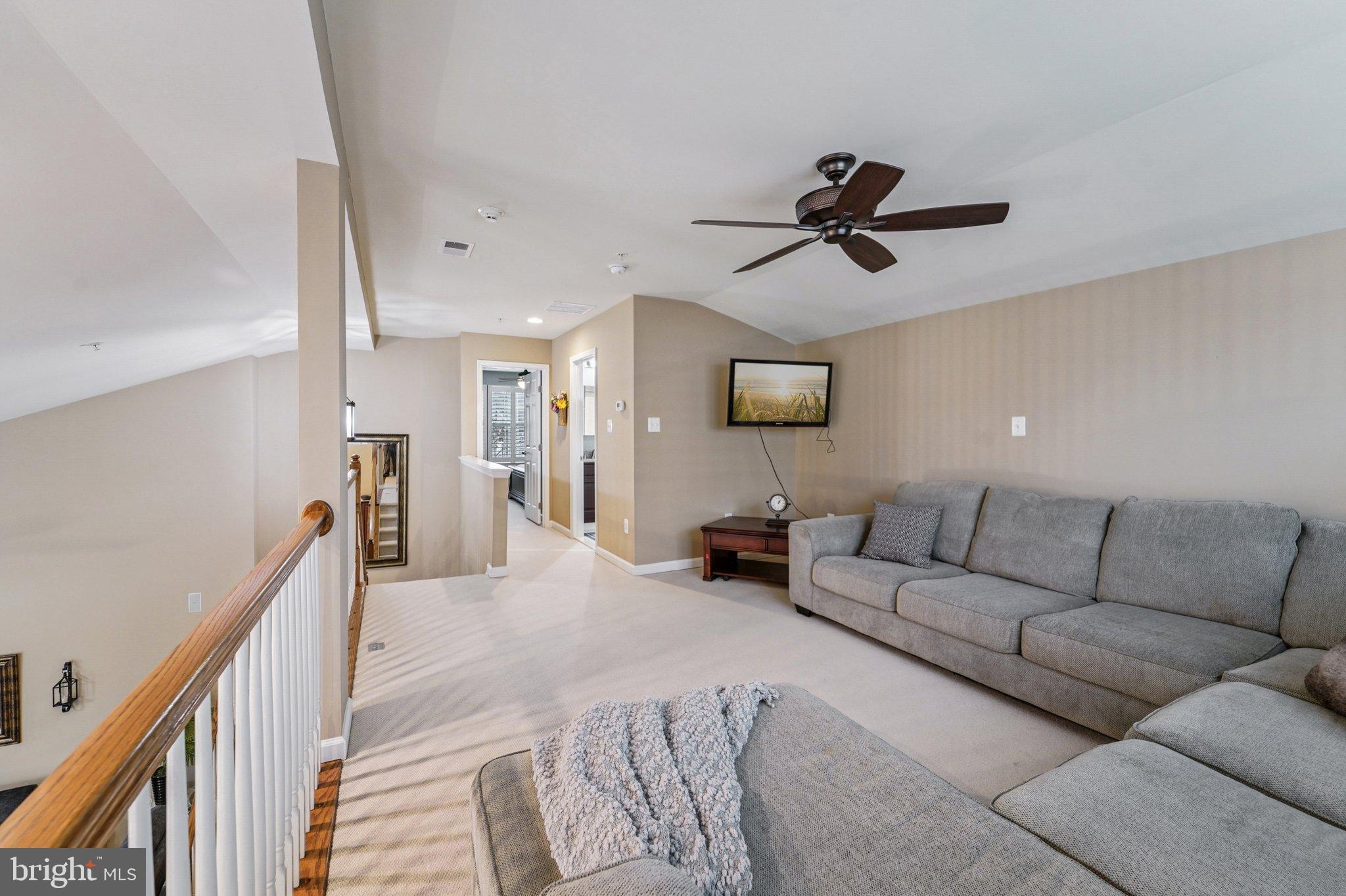 SIGNATURE CLUB AT GREENVIEW - Residential