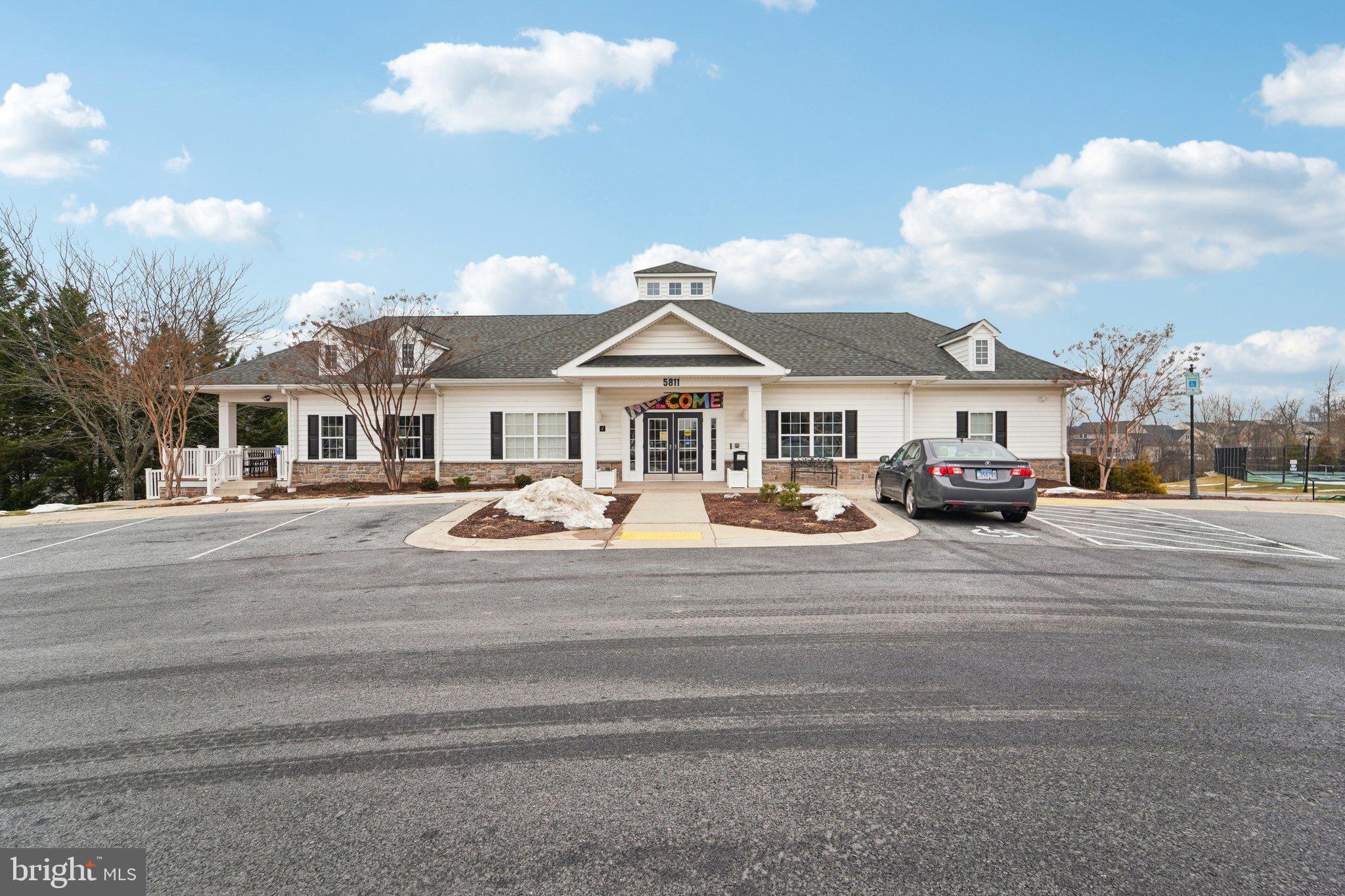 SIGNATURE CLUB AT GREENVIEW - Residential