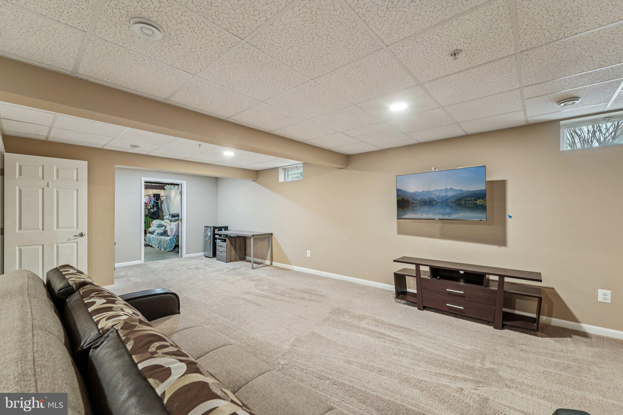 SIGNATURE CLUB AT GREENVIEW - Residential