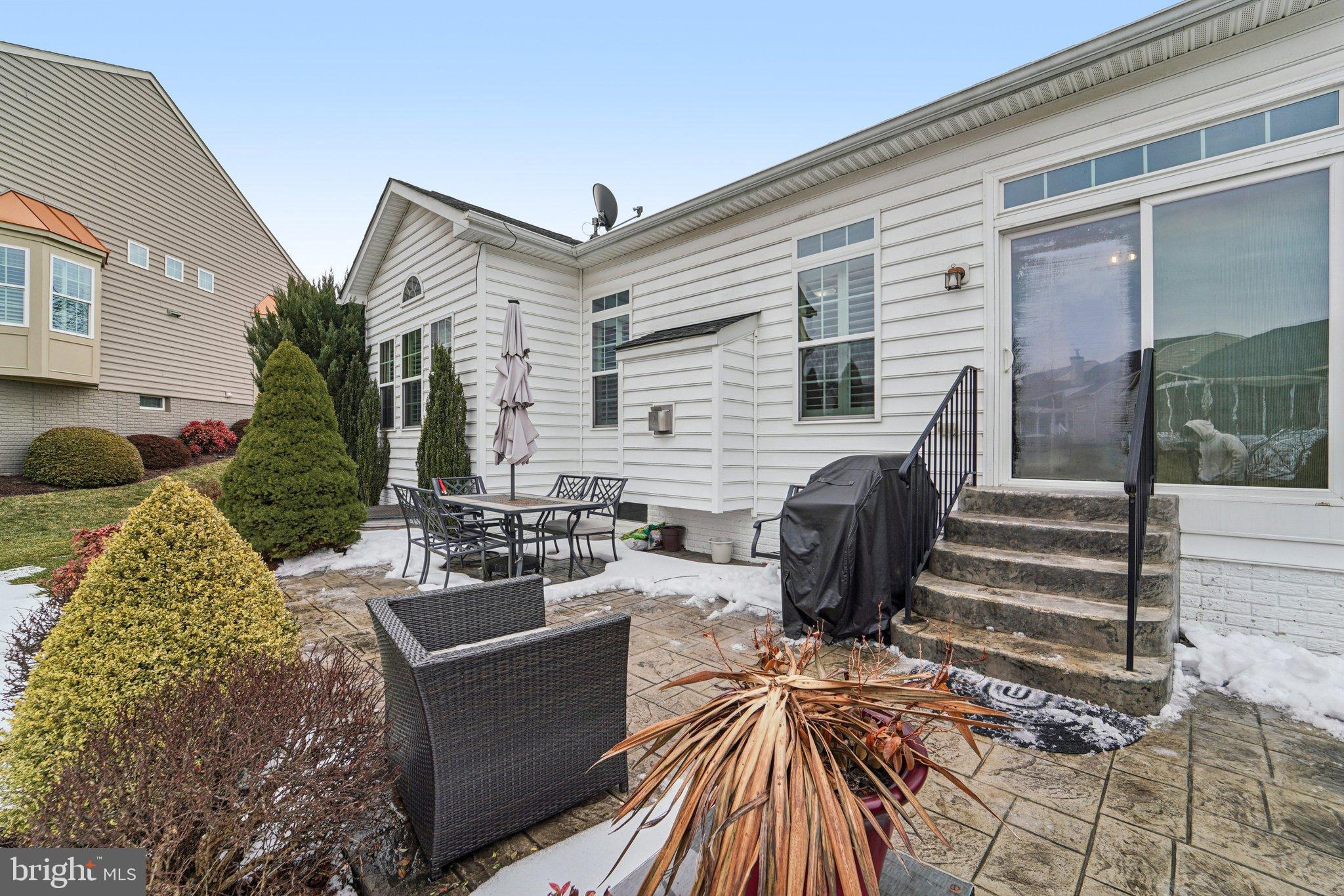 SIGNATURE CLUB AT GREENVIEW - Residential