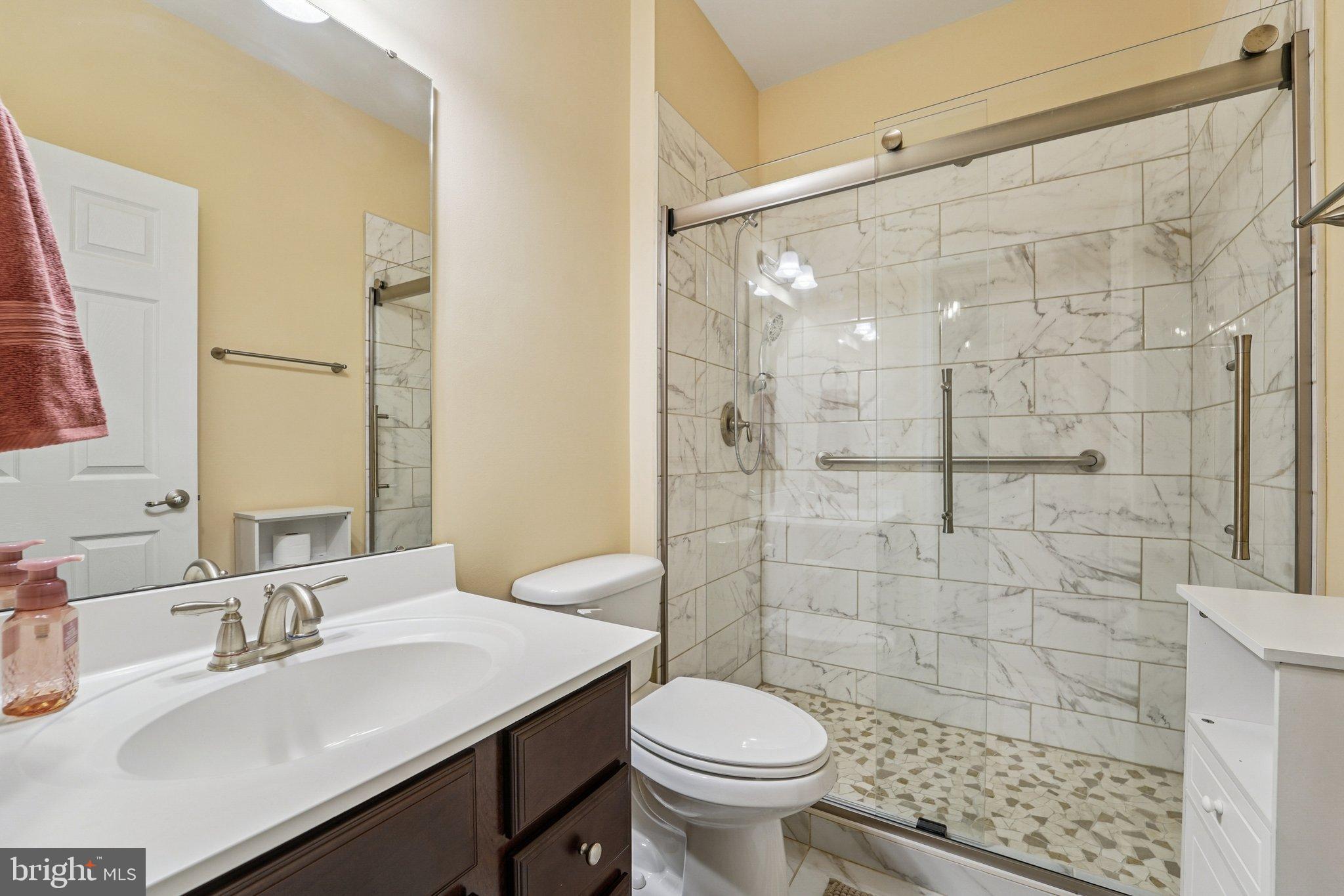 SIGNATURE CLUB AT GREENVIEW - Residential