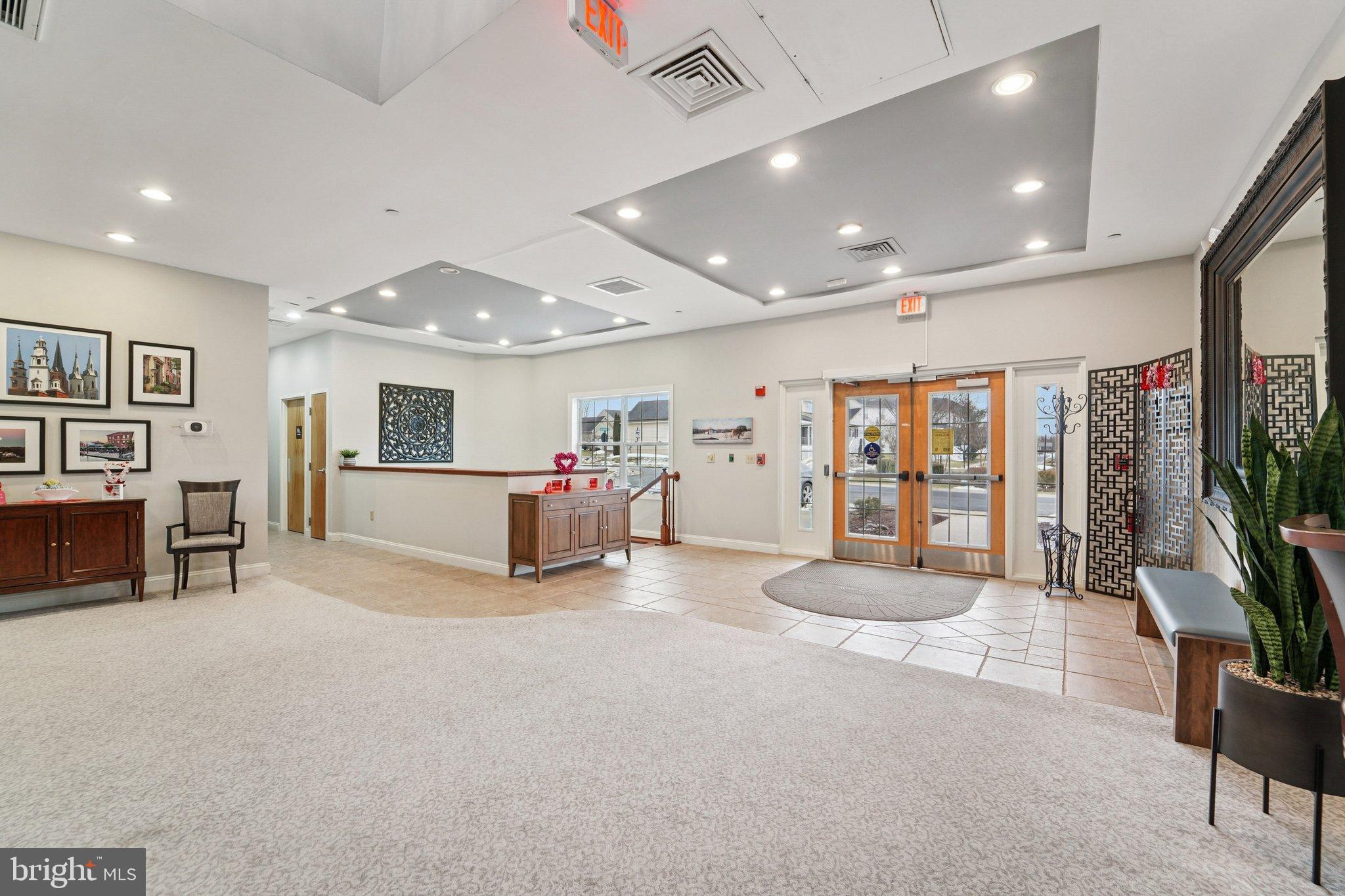 SIGNATURE CLUB AT GREENVIEW - Residential