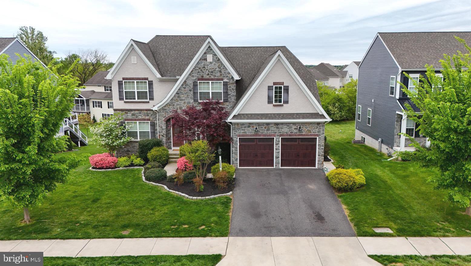 1236 CLOVERFIELD DRIVE