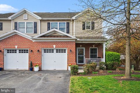 Townhouse For Sale - 142 Ashford Way<br/> Cumberland County, CAMP HILL, PA 17011