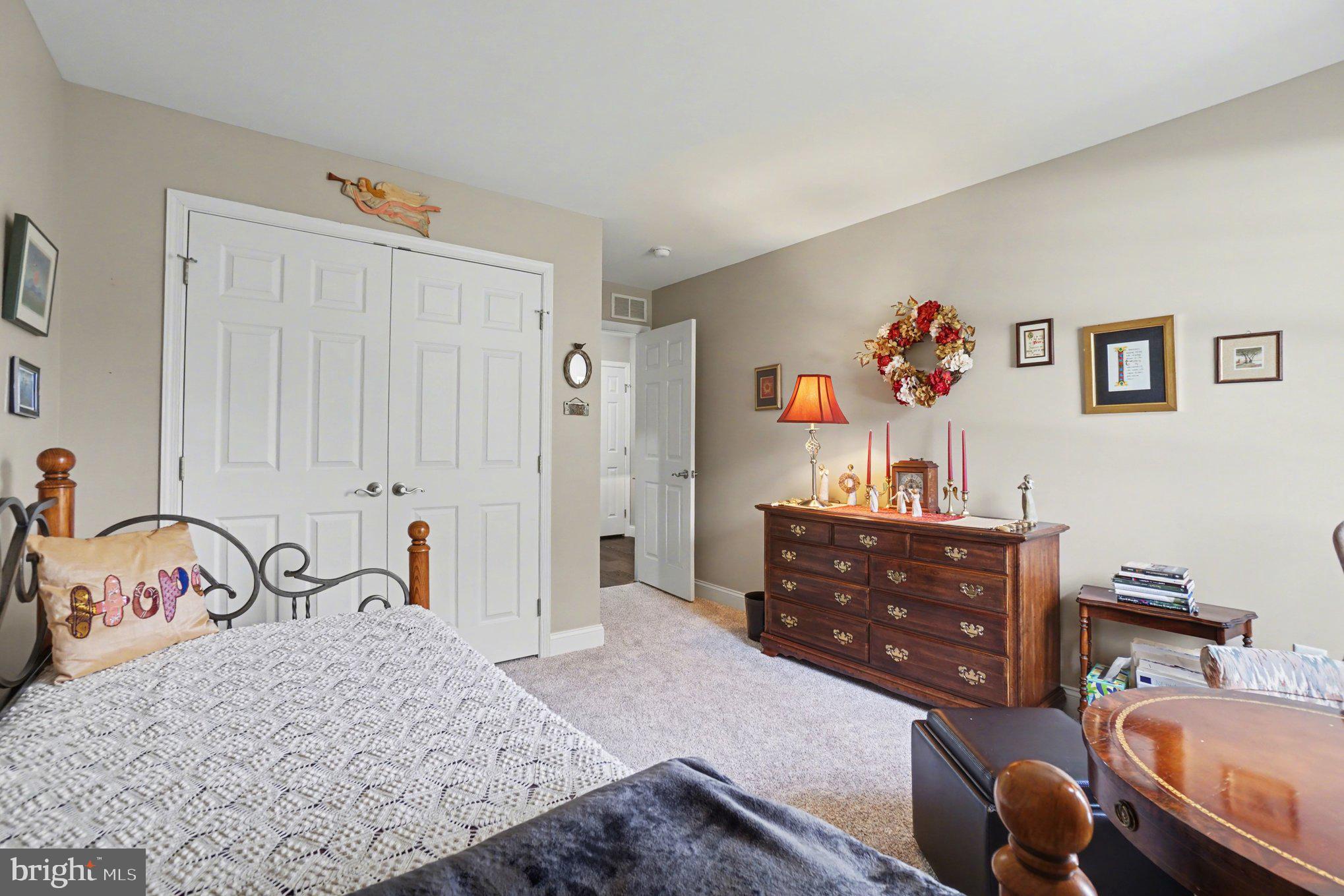 THE ENCLAVE - Residential