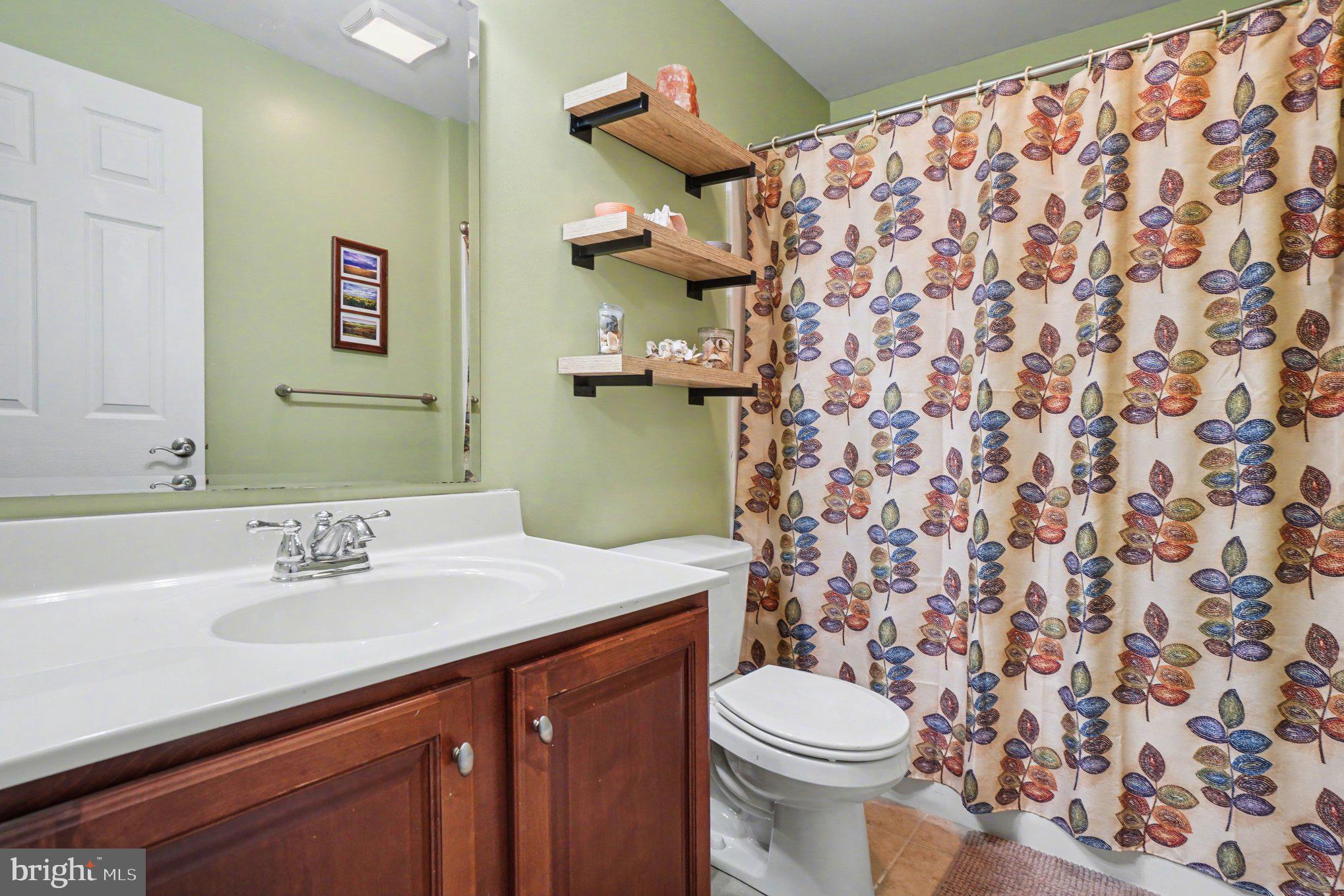 THE ENCLAVE - Residential