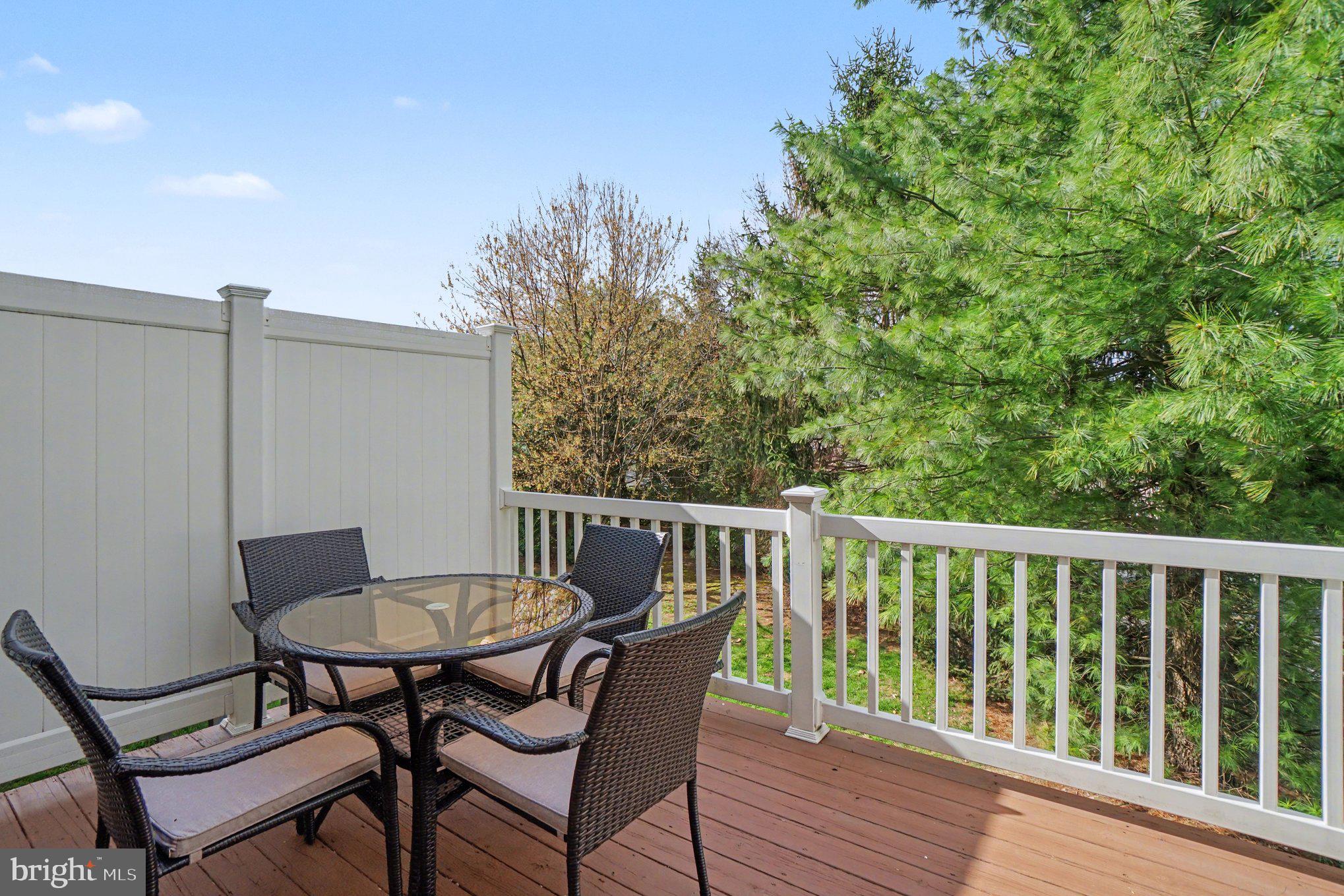 THE ENCLAVE - Residential