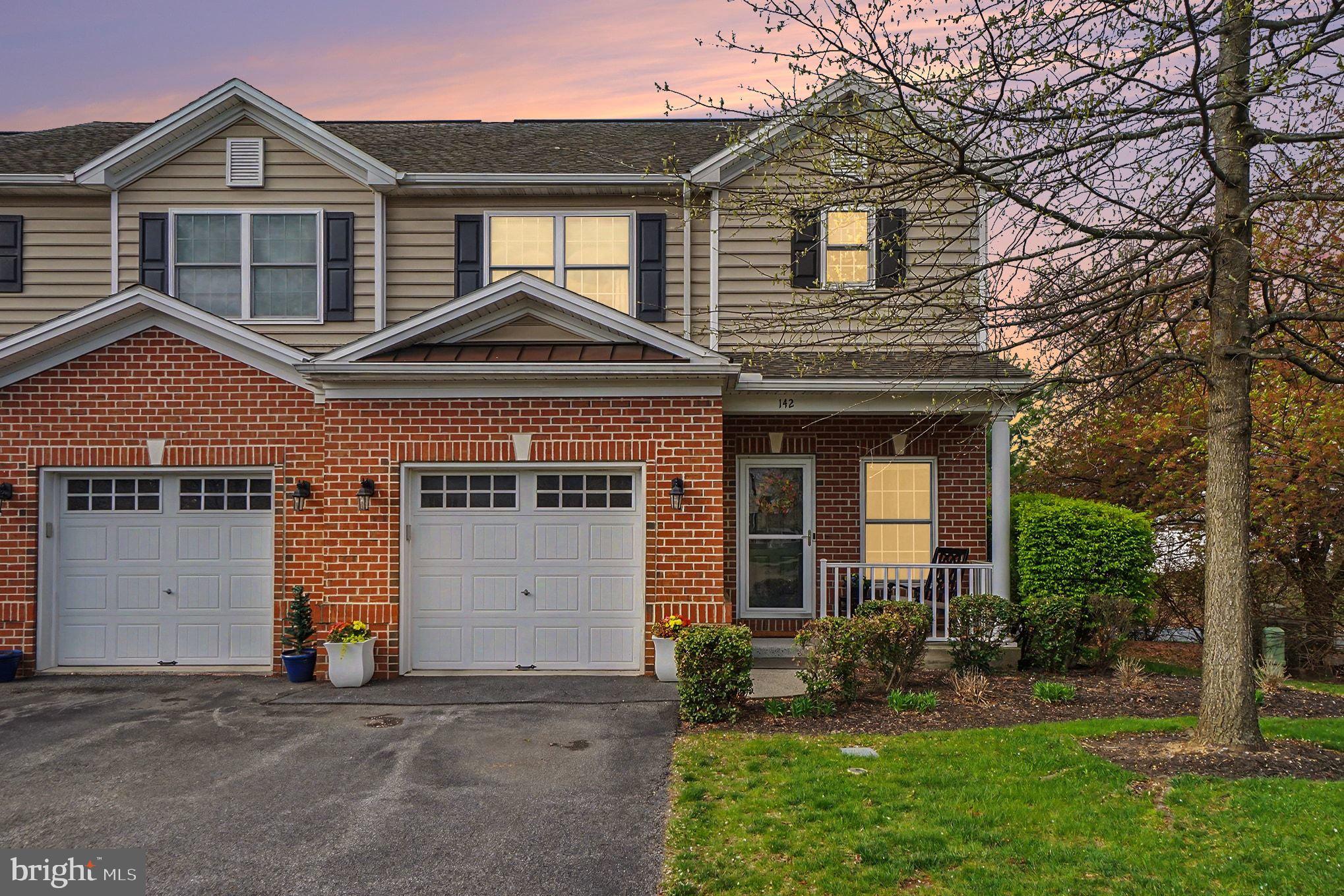 THE ENCLAVE - Residential