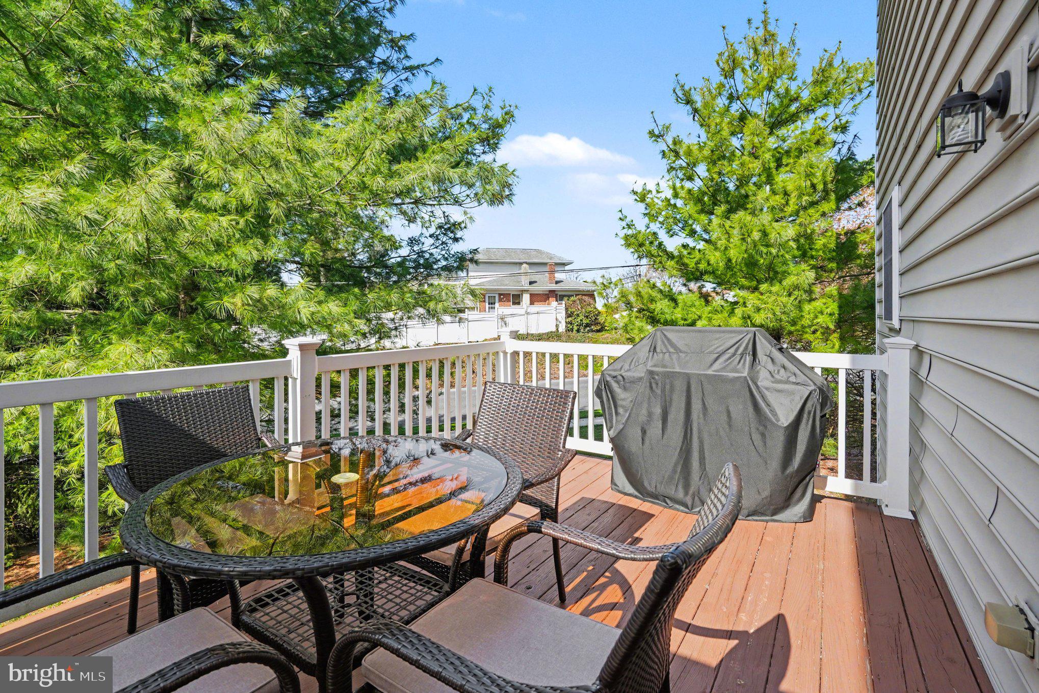 THE ENCLAVE - Residential