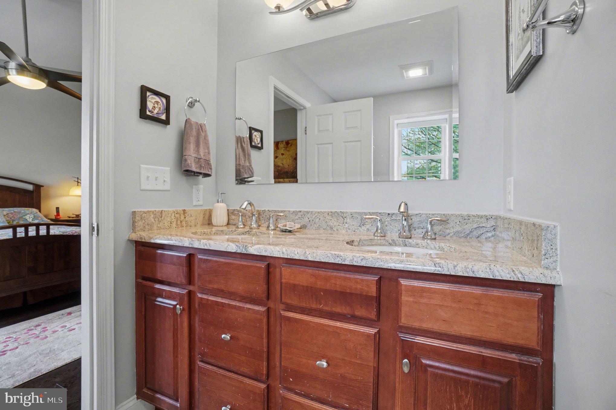 THE ENCLAVE - Residential