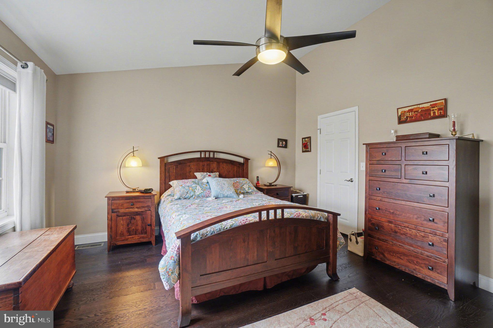 THE ENCLAVE - Residential