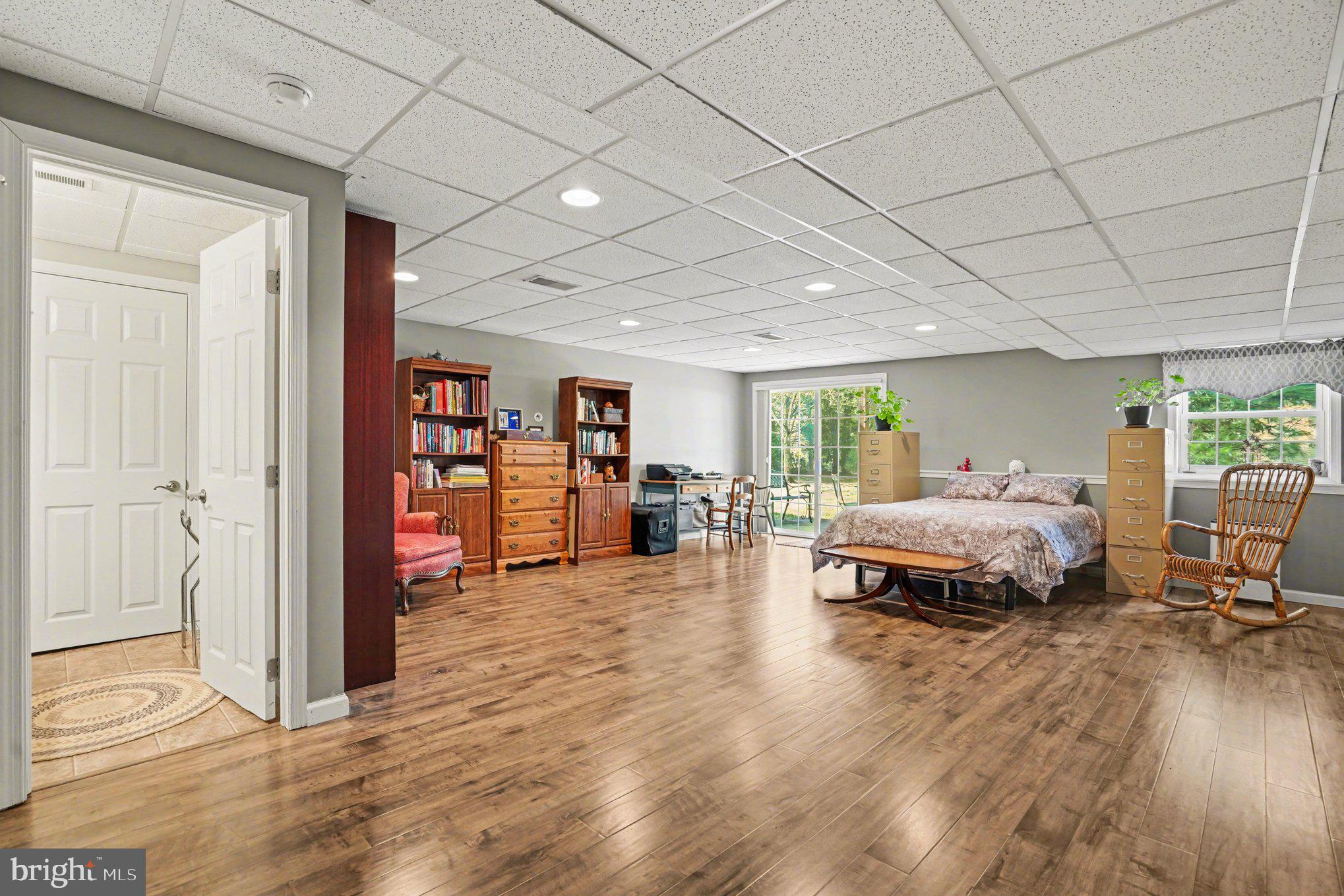 THE ENCLAVE - Residential