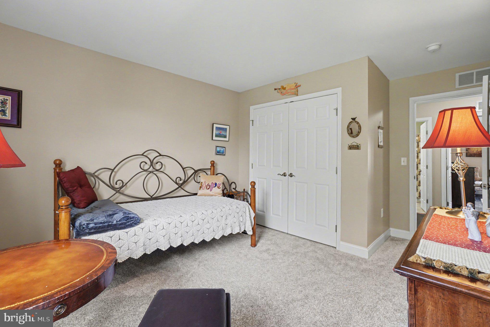 THE ENCLAVE - Residential