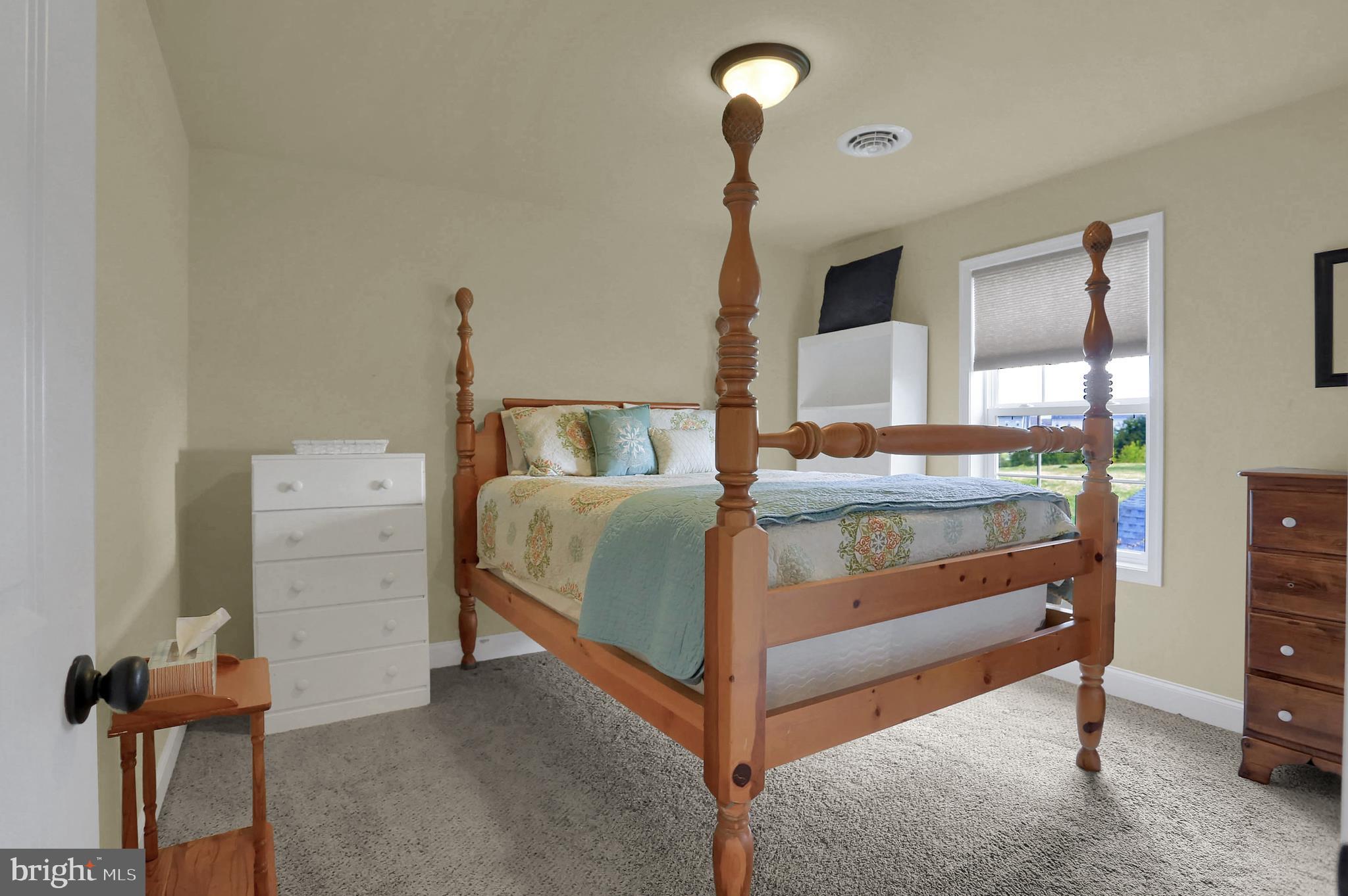 ROLLING HILLS - Residential