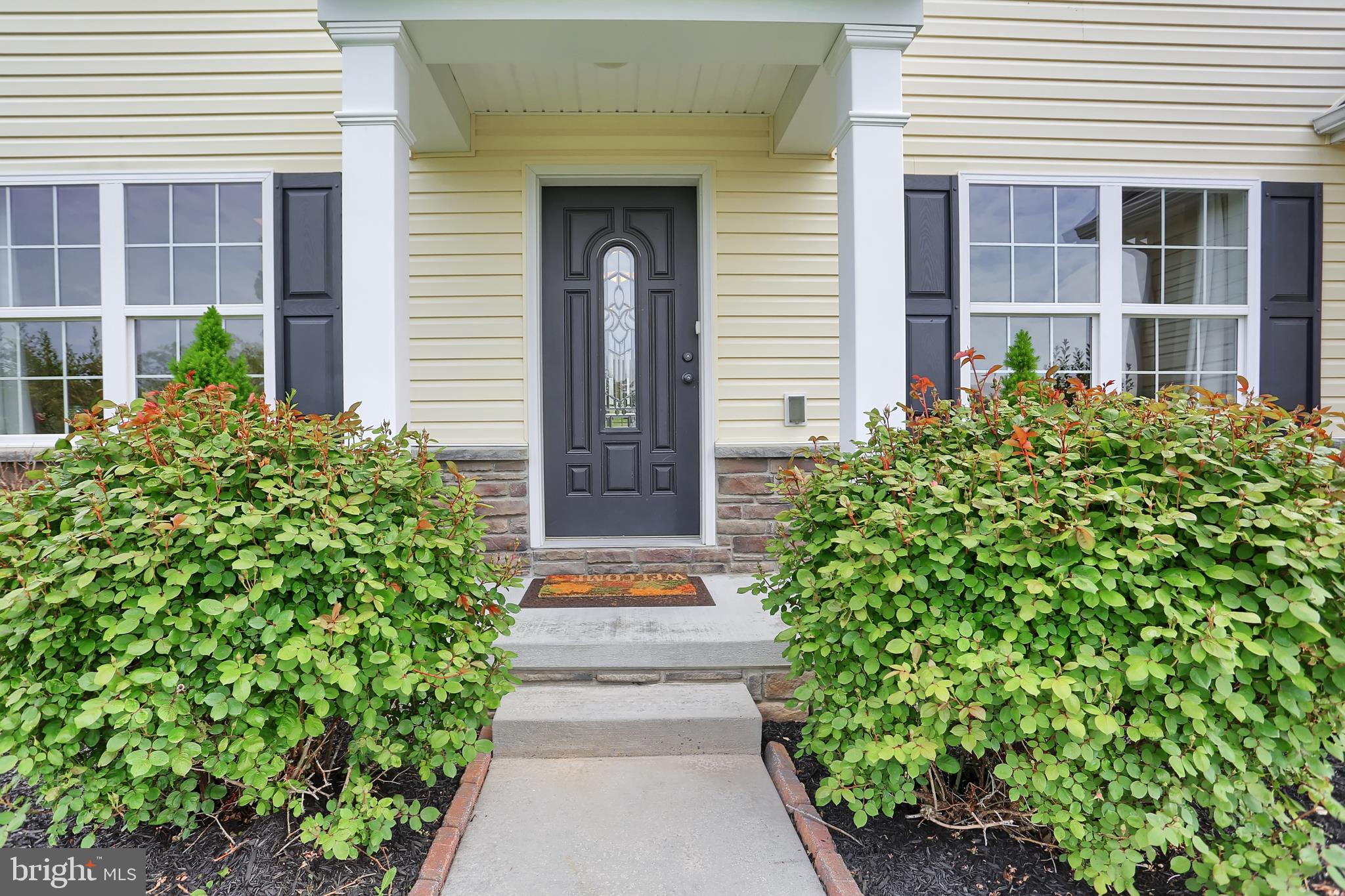 ROLLING HILLS - Residential