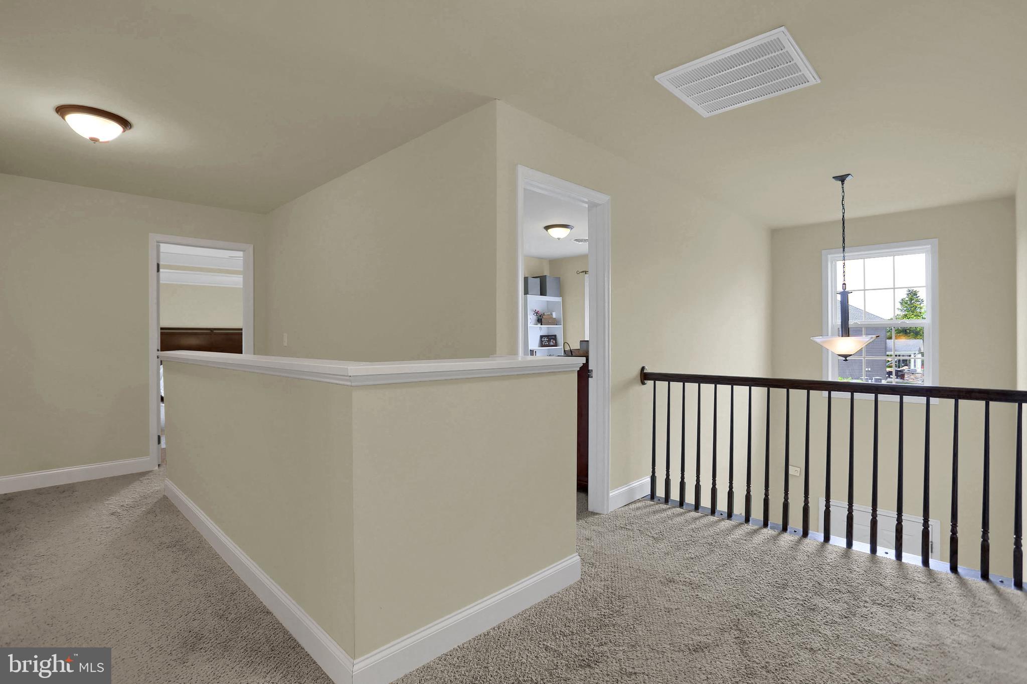 ROLLING HILLS - Residential