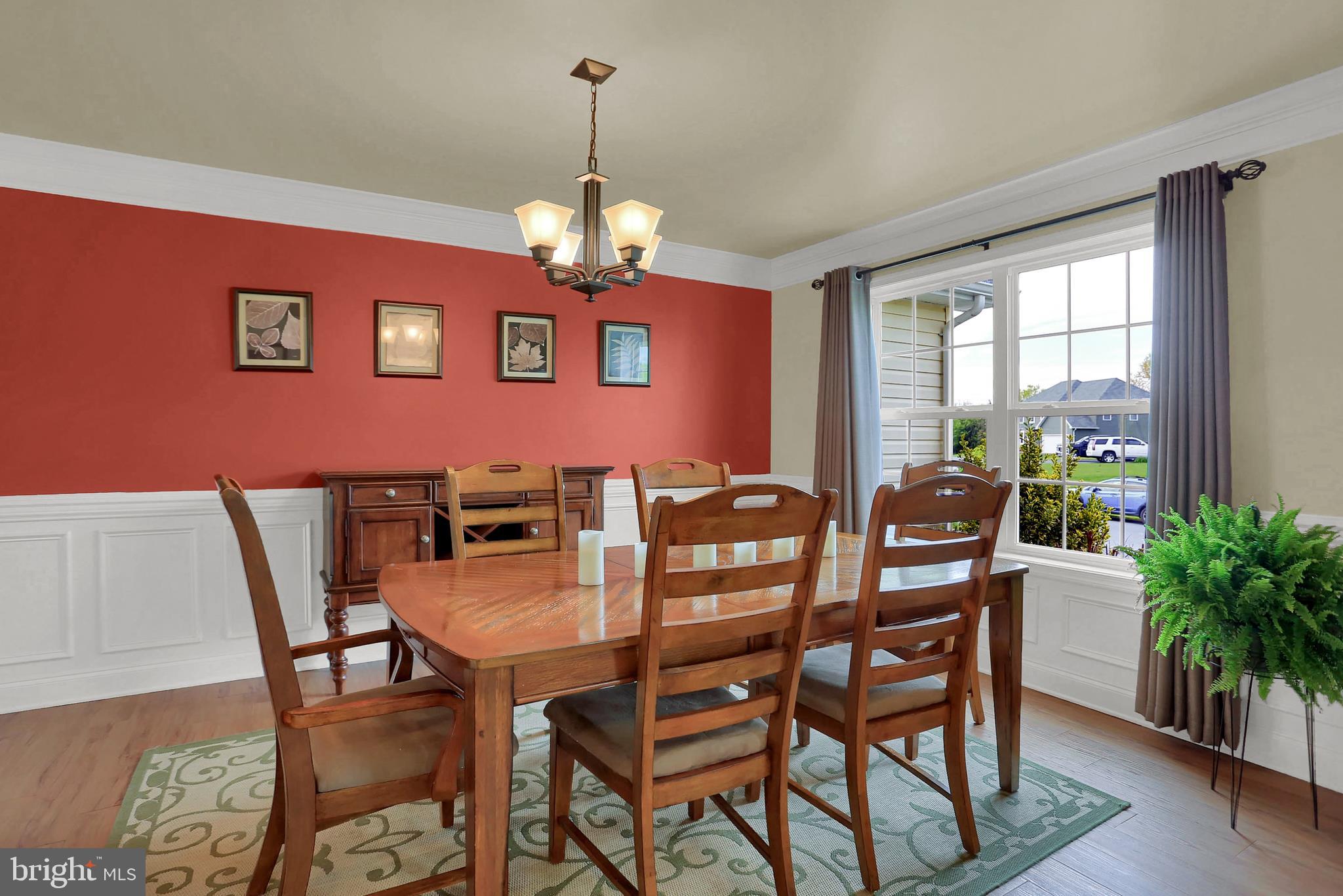 ROLLING HILLS - Residential