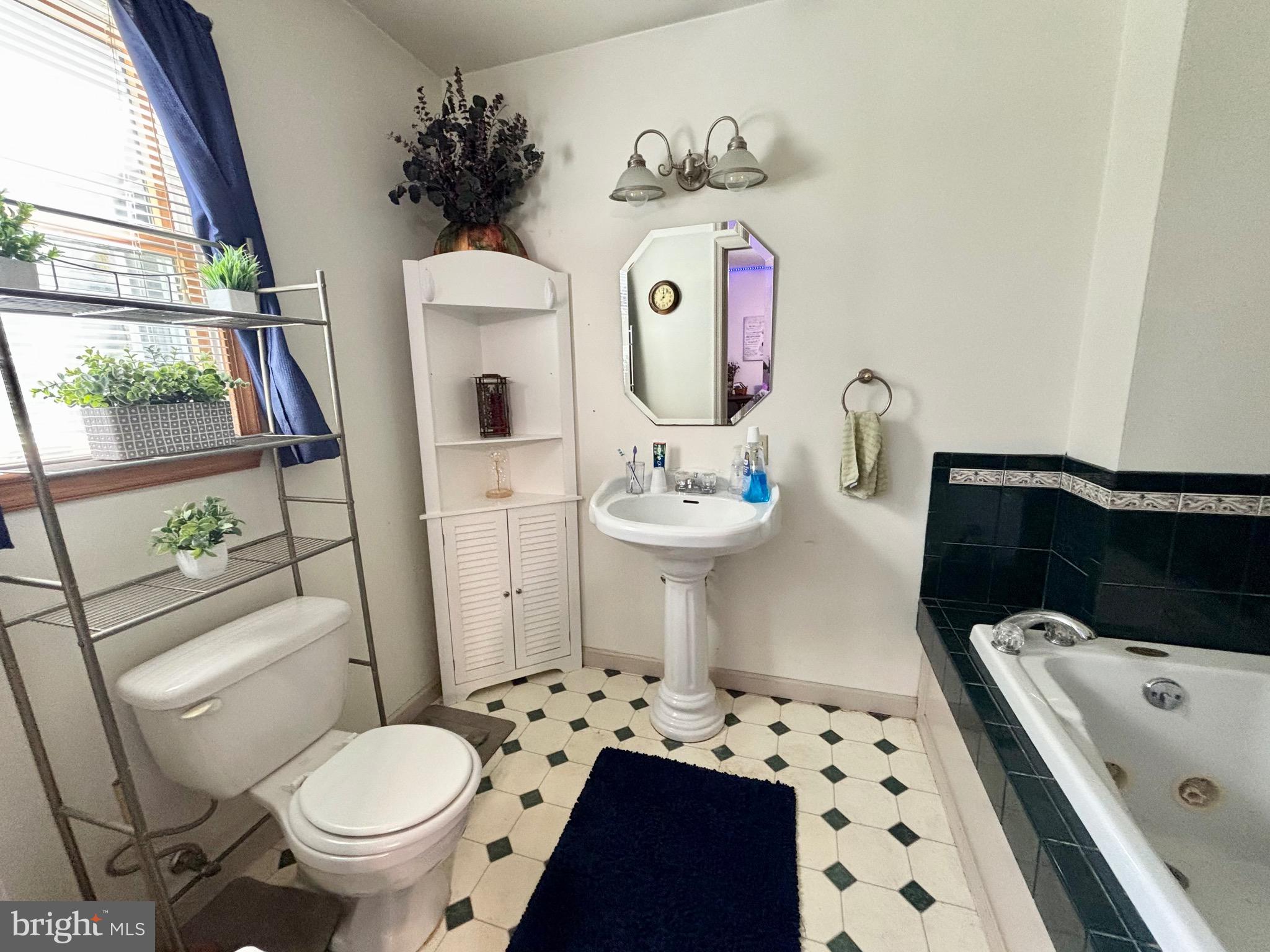 EAST NEW MARKET - Residential