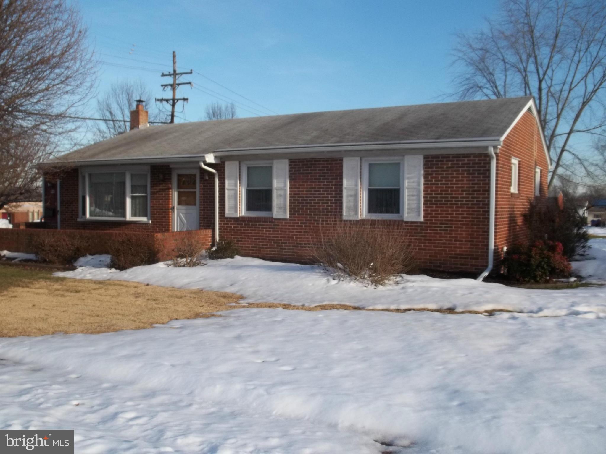 LEWIS MANOR - Residential