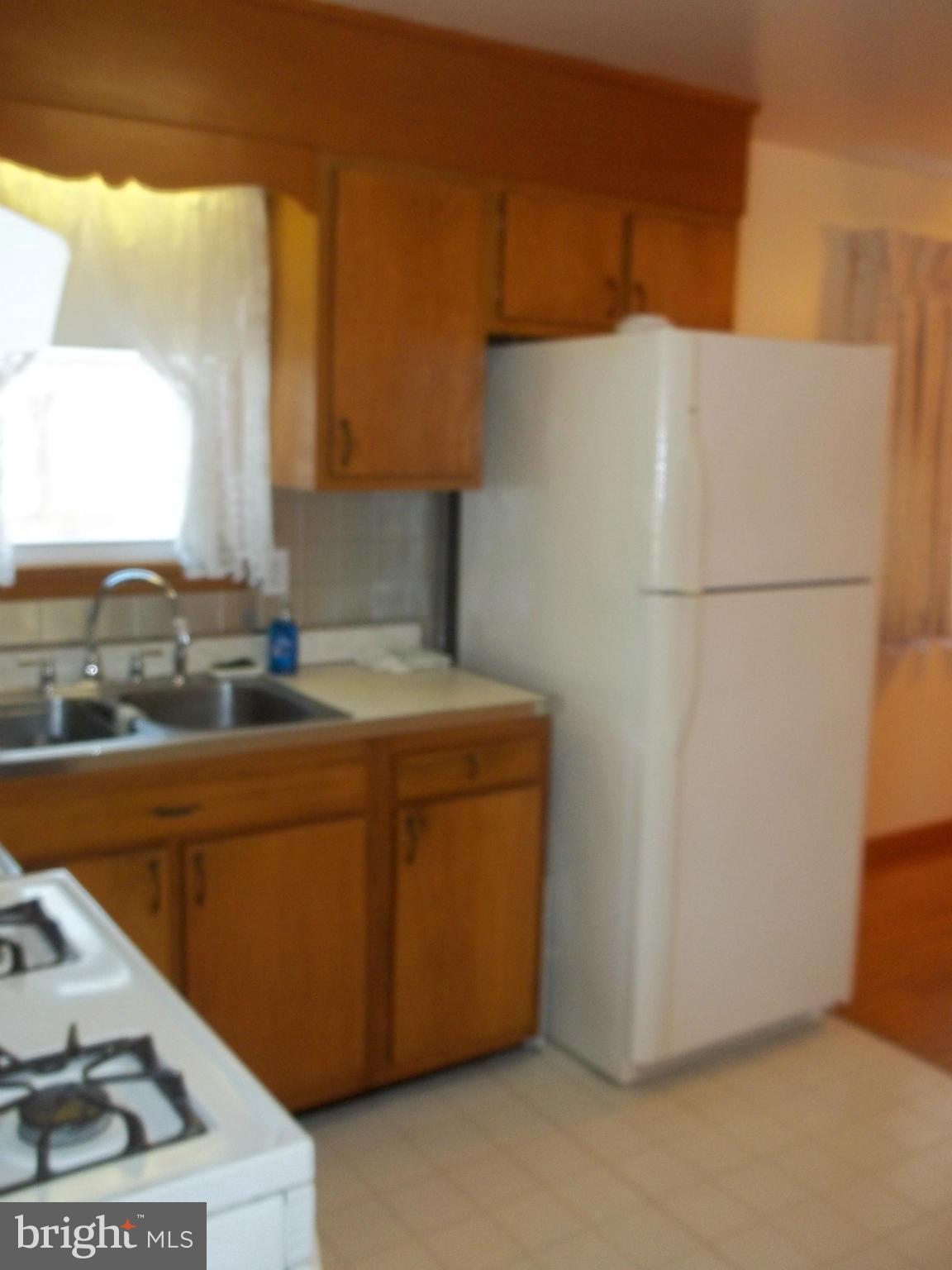 LEWIS MANOR - Residential