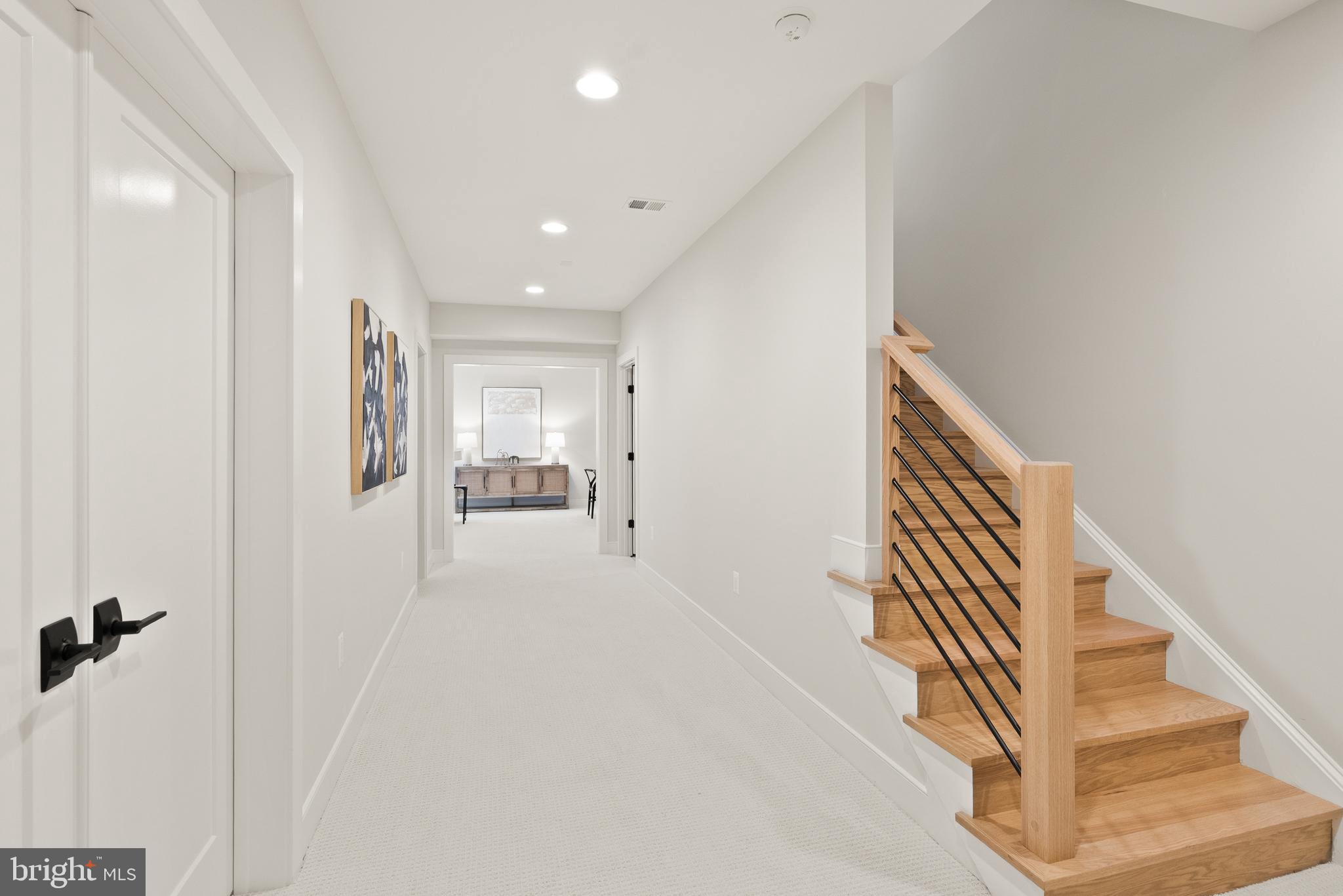 VIENNA WOODS - Residential