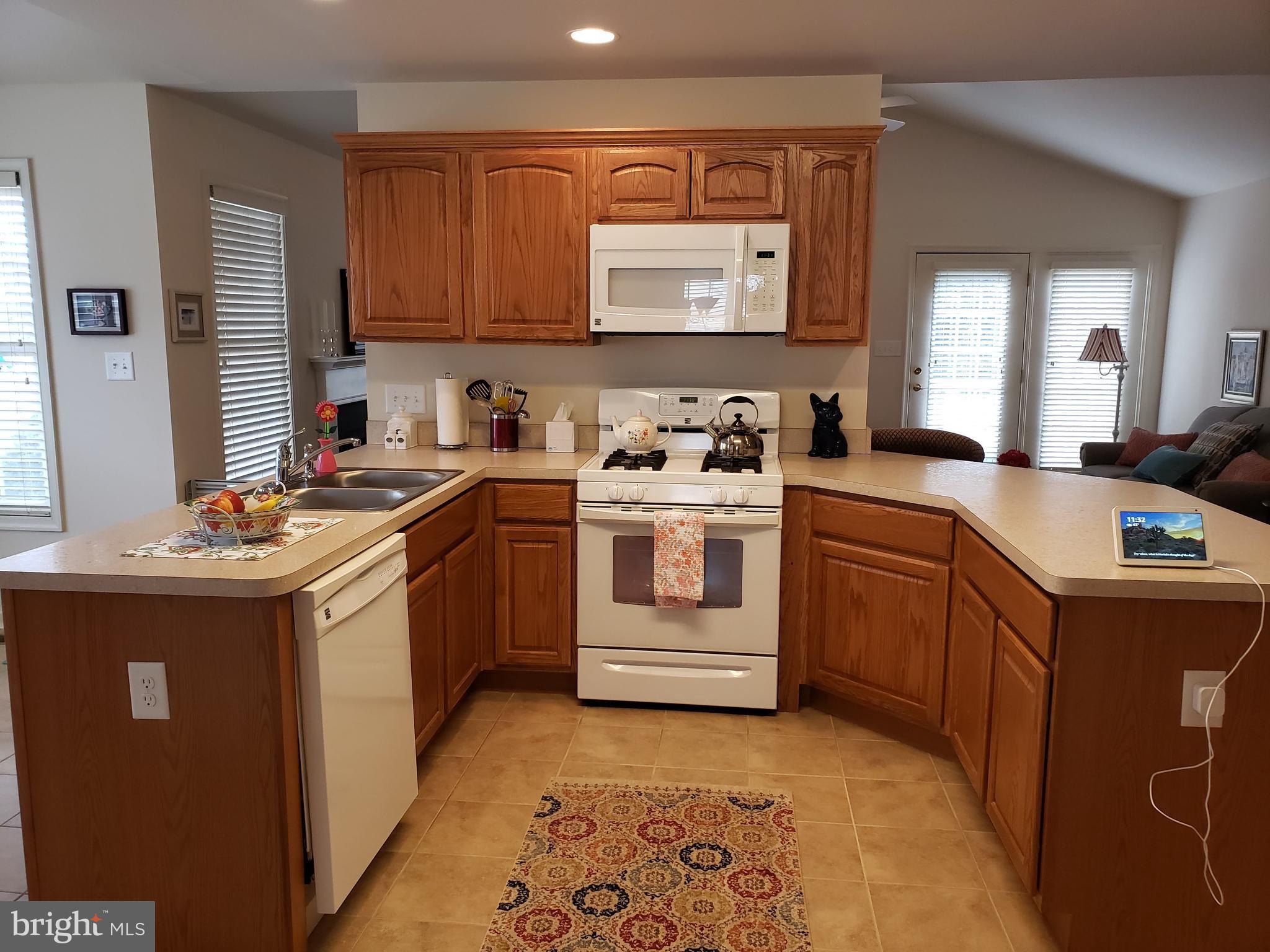 KINGS MANOR - Residential