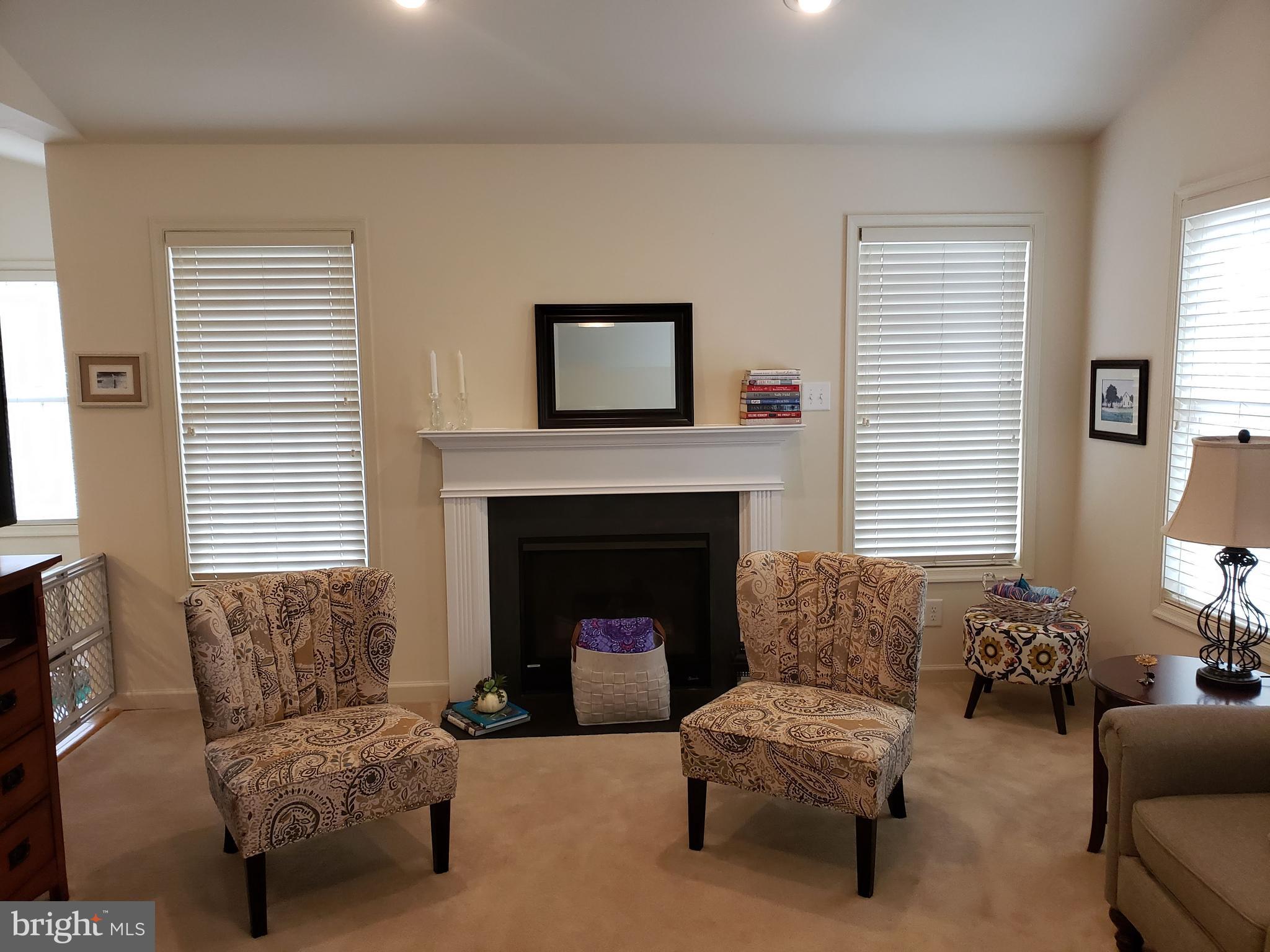 KINGS MANOR - Residential