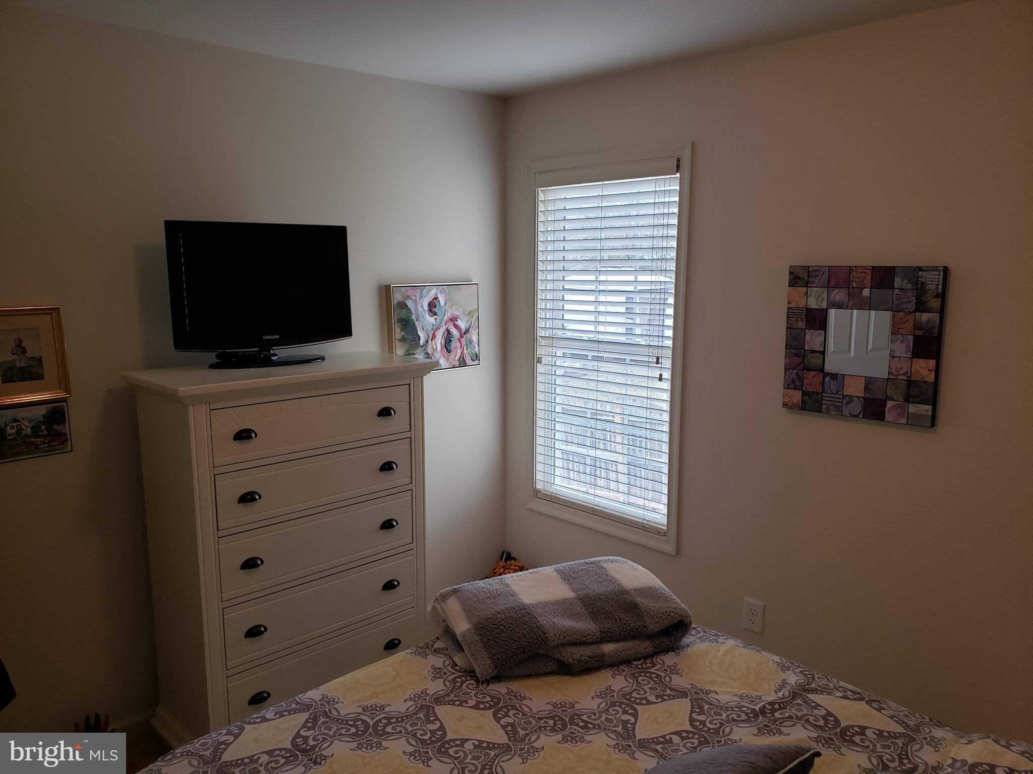 KINGS MANOR - Residential