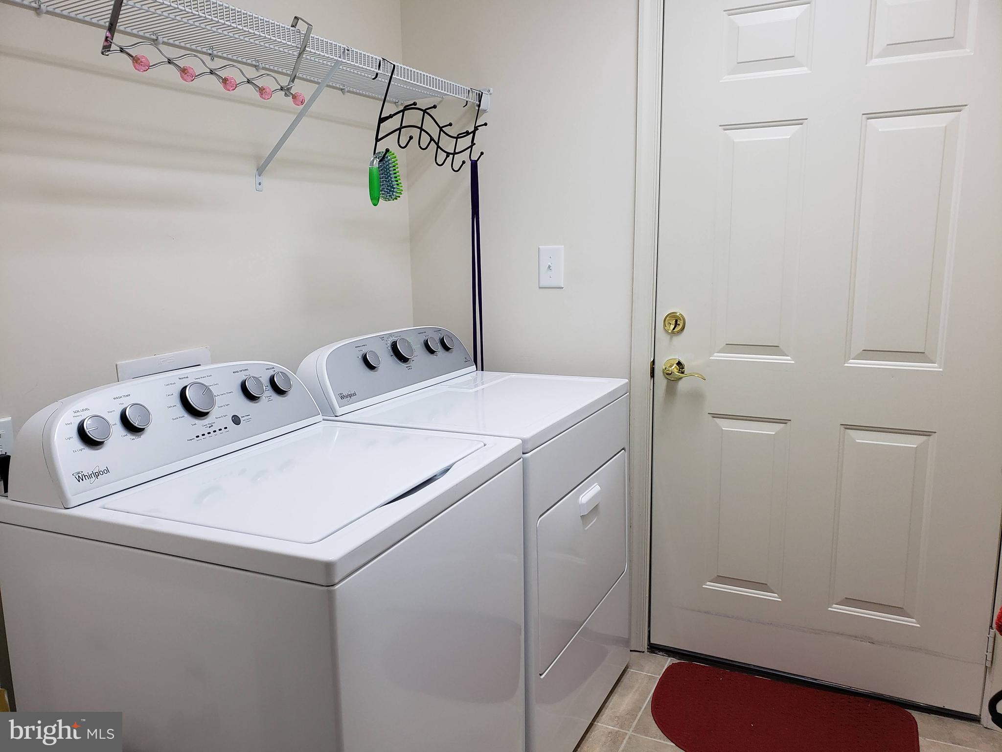 KINGS MANOR - Residential