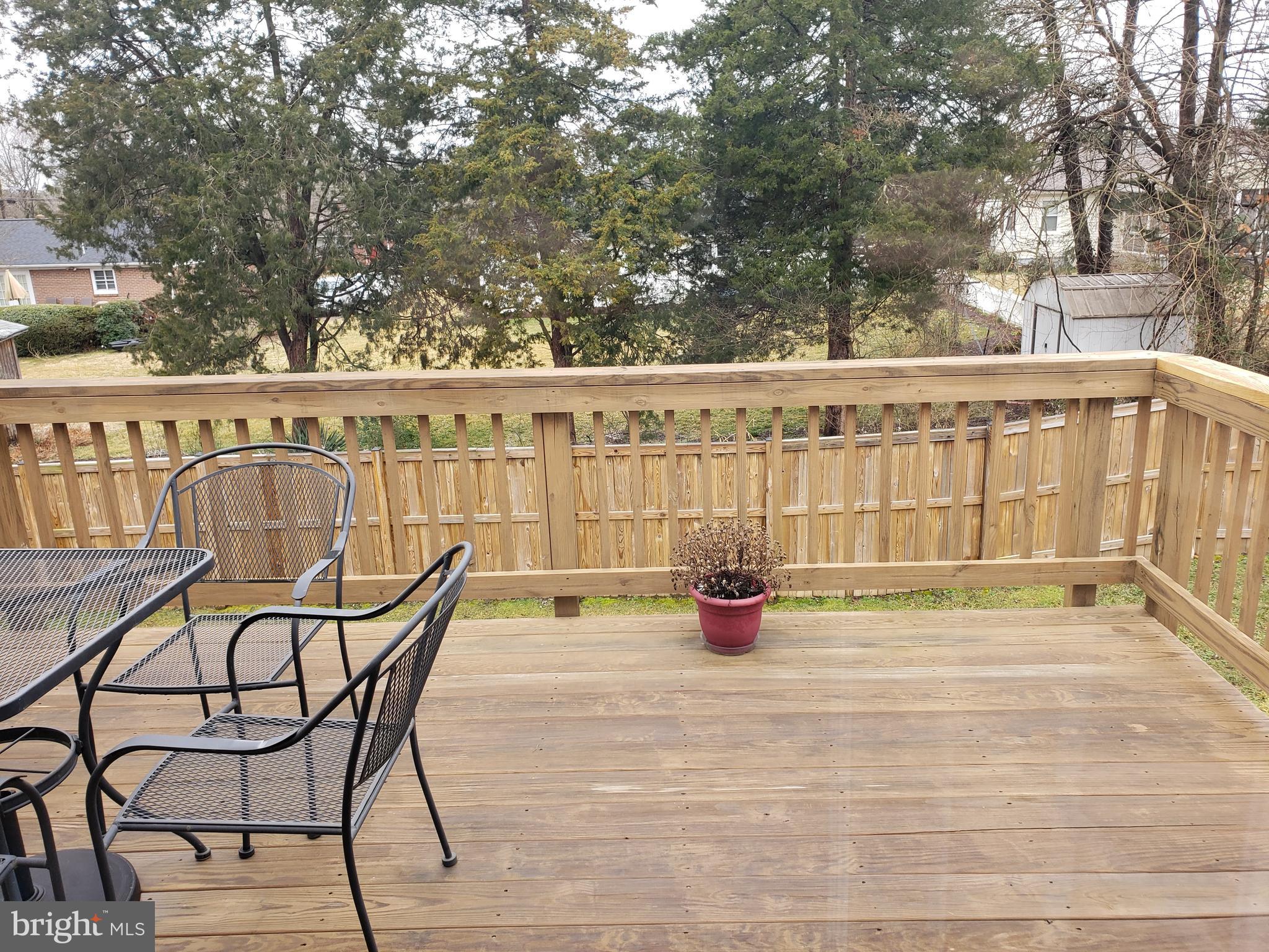 KINGS MANOR - Residential