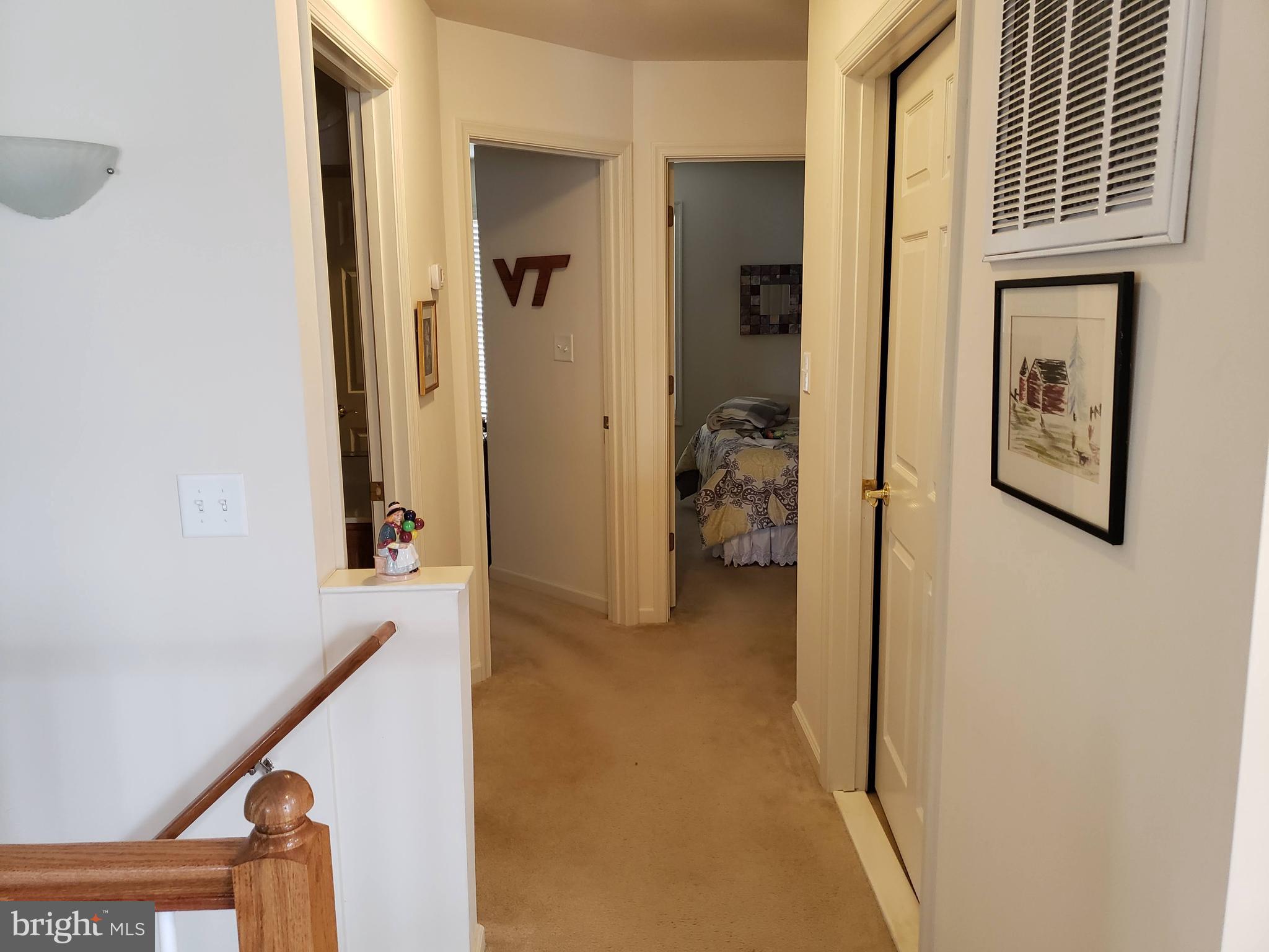 KINGS MANOR - Residential