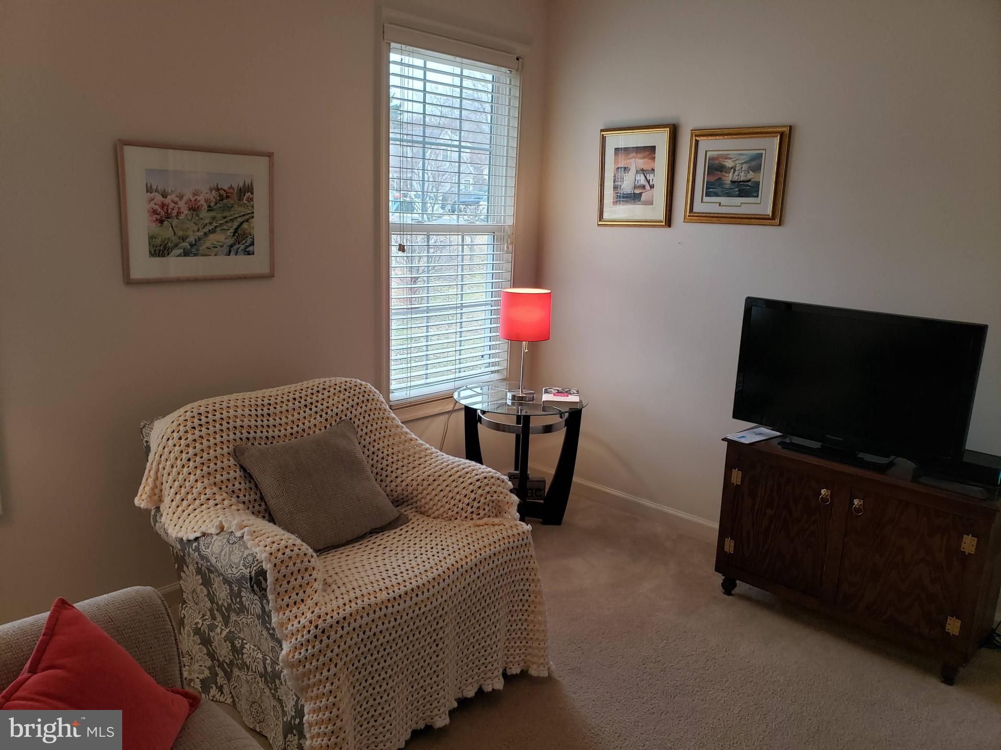 KINGS MANOR - Residential