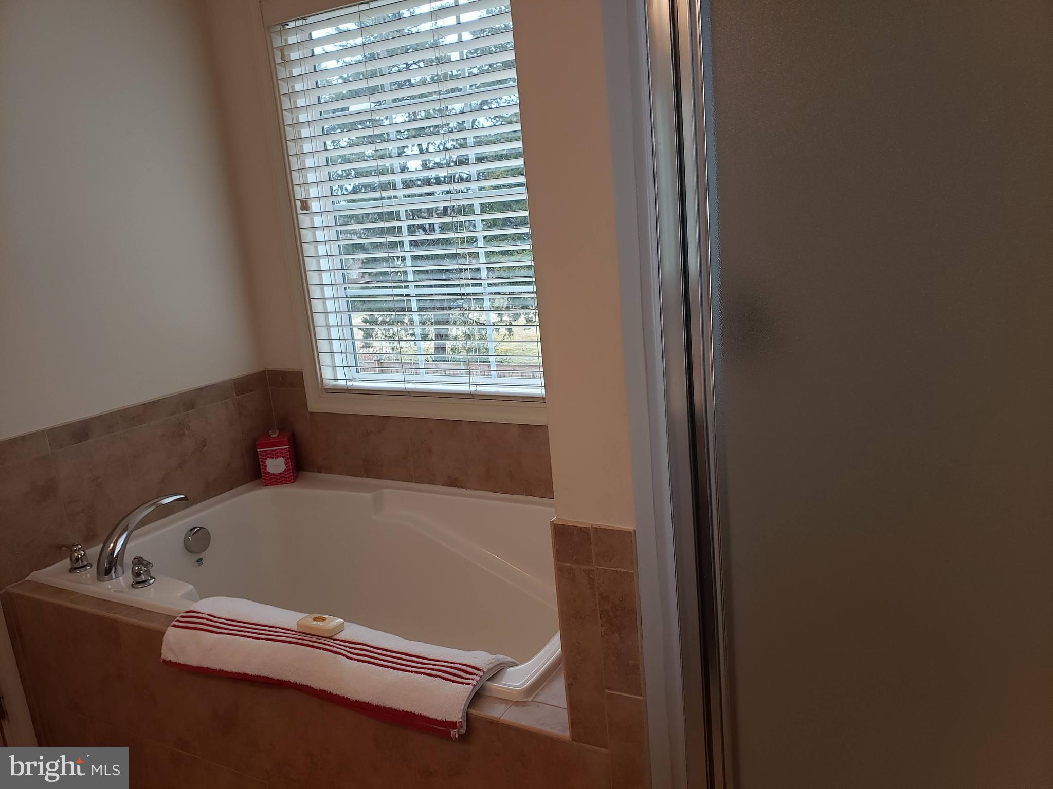 KINGS MANOR - Residential