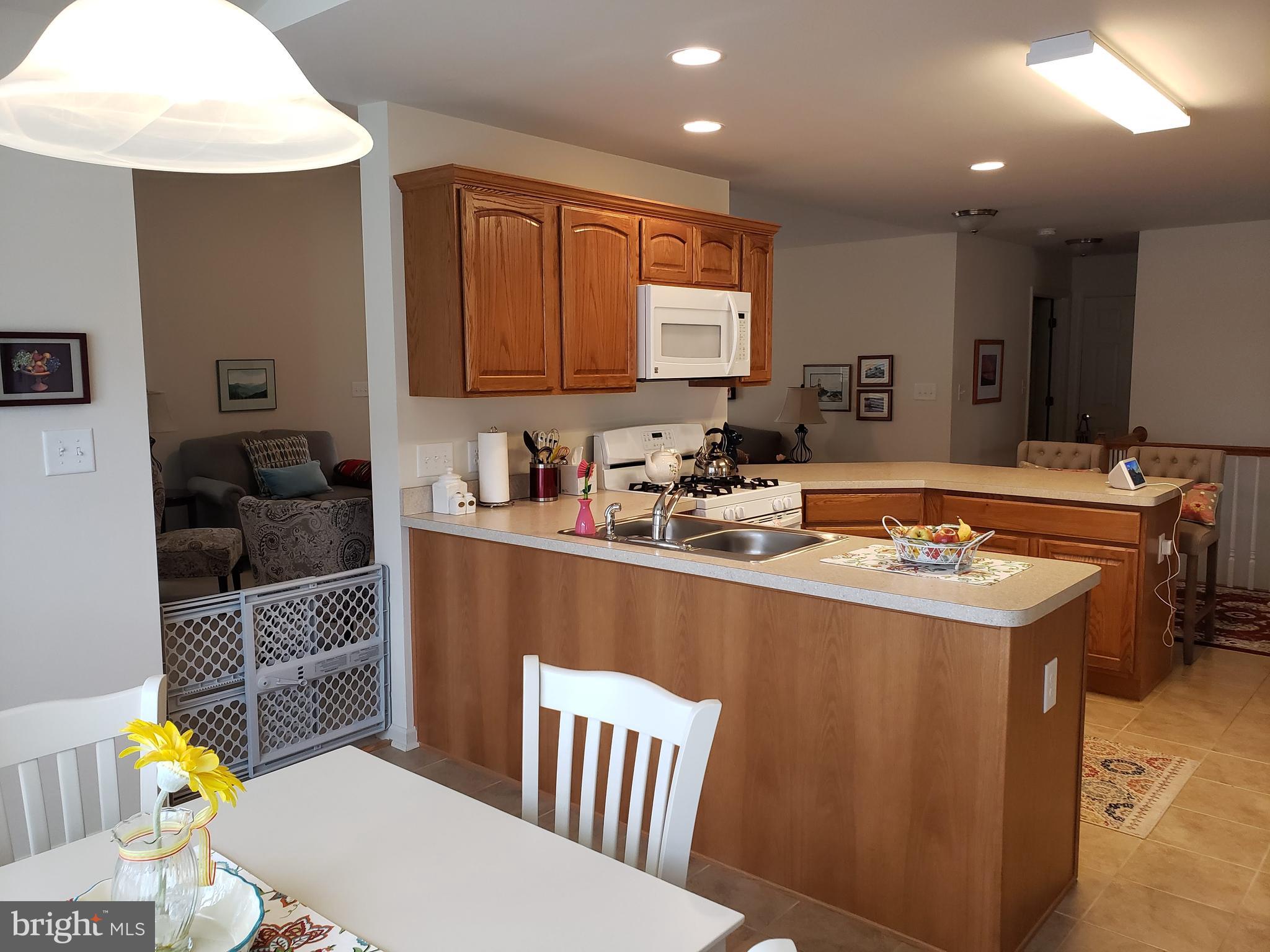 KINGS MANOR - Residential