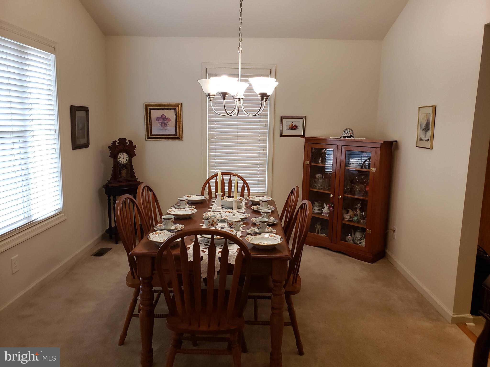 KINGS MANOR - Residential