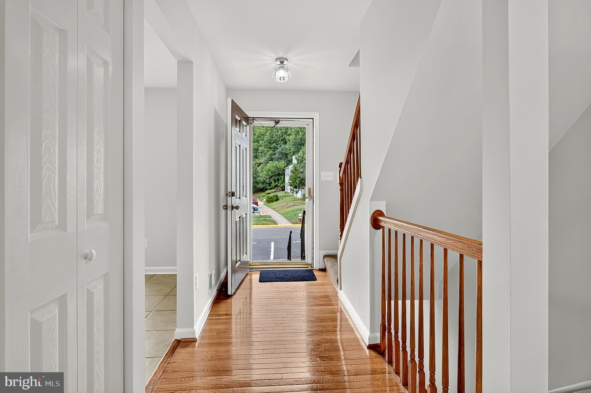 7677 SHEFFIELD VILLAGE LANE