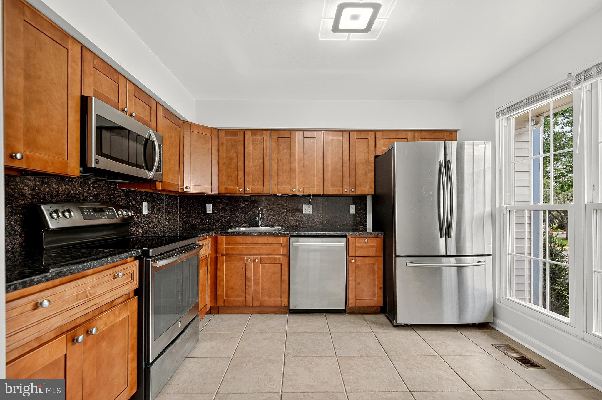 7677 SHEFFIELD VILLAGE LANE