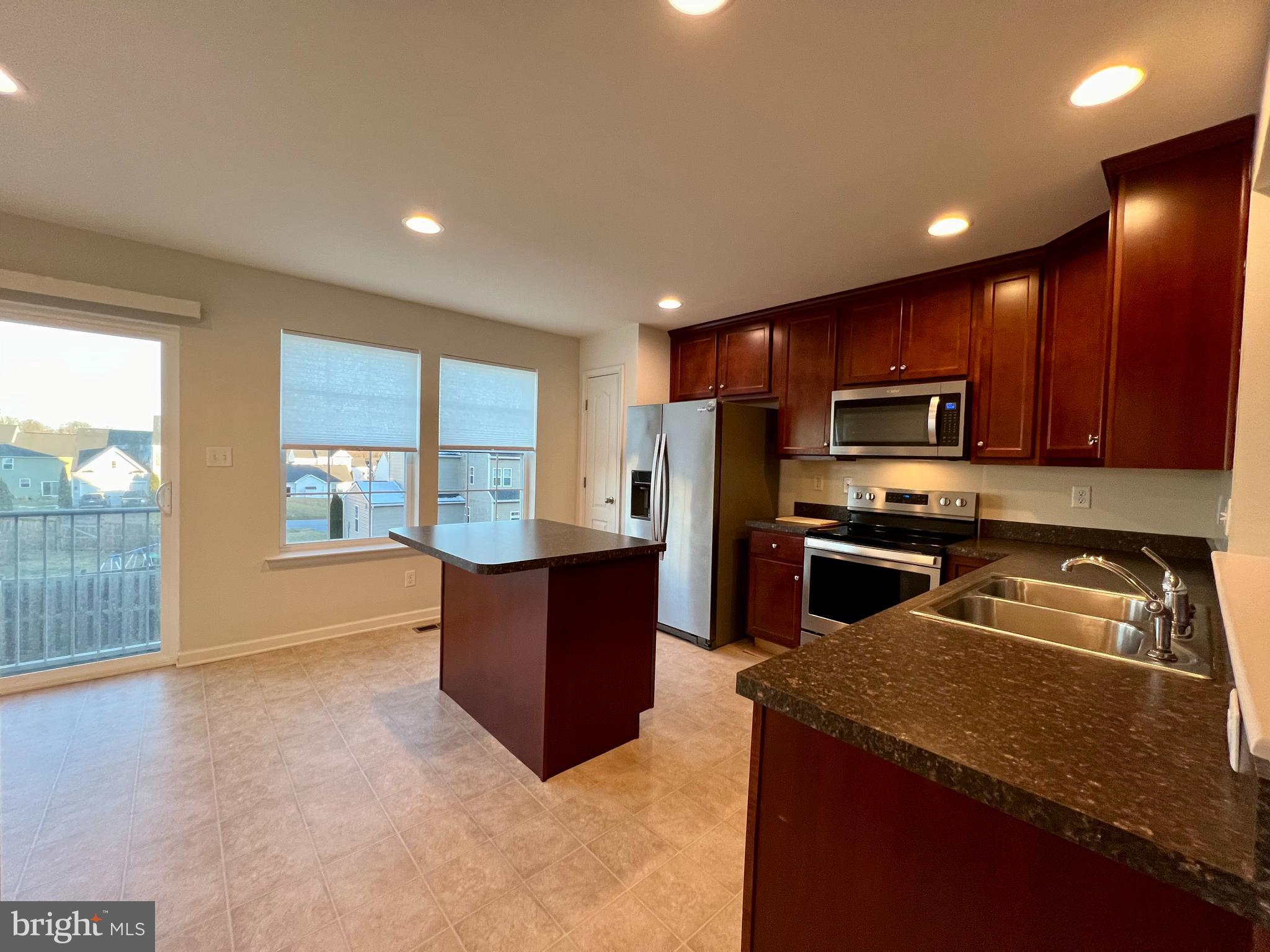 STONEBROOK VILLAGE - Residential Lease