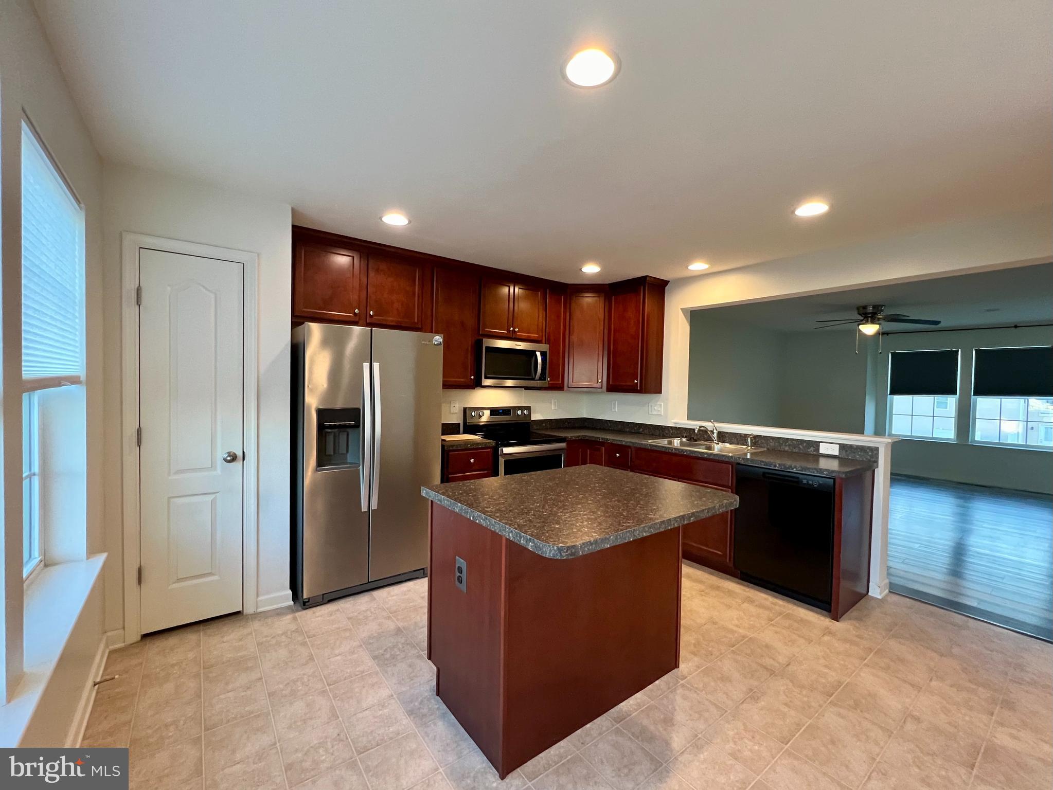 STONEBROOK VILLAGE - Residential Lease