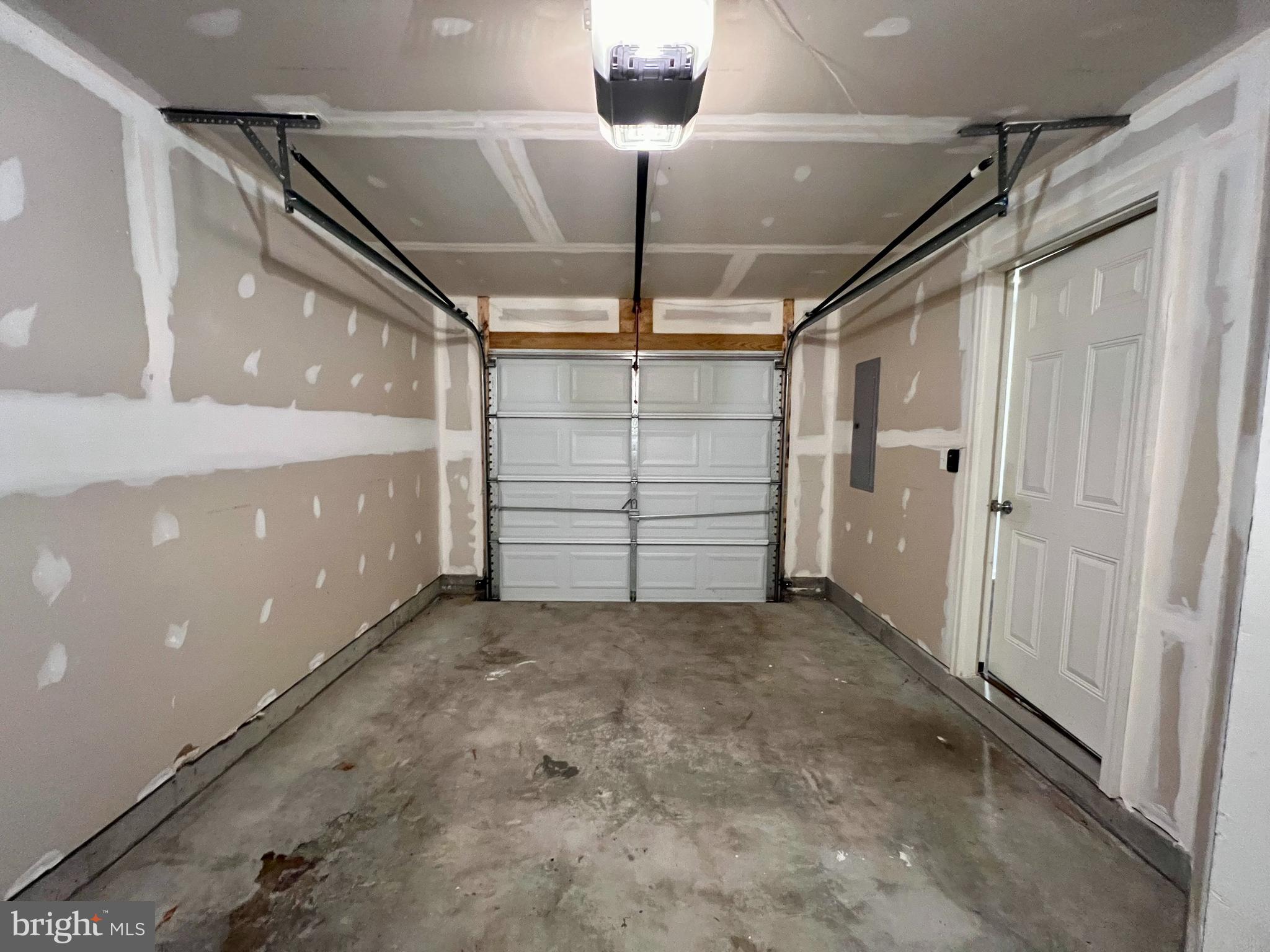 STONEBROOK VILLAGE - Residential Lease