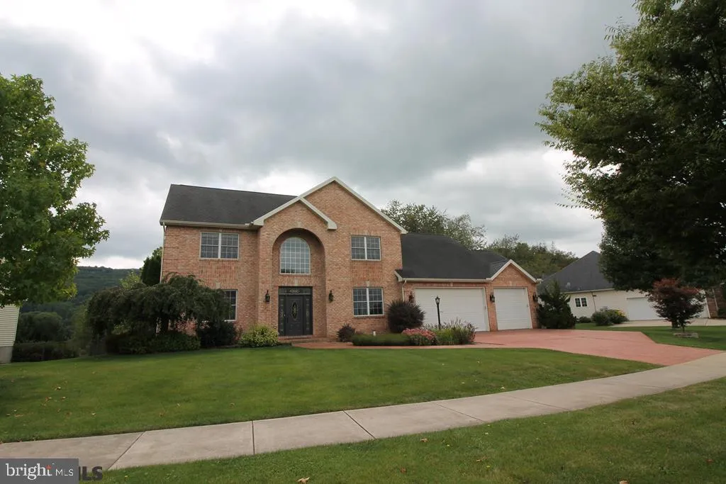 300 Lois Lane, State College, PA 16801