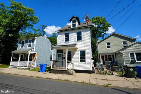 Homes For Rent - 111 Barclay Street<br/> BURLINGTON, NJ 08016
